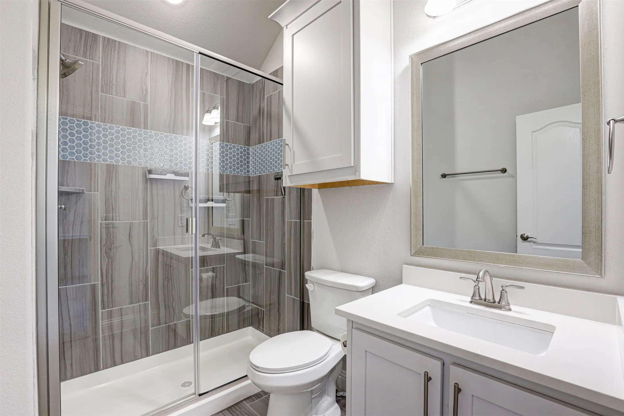 Single Family Residence For Sale in Tarrant County , 11509 Falcon Trace Drive, Fort Worth, Texas 76244, 4 Bedroom, 3 Bathroom, 2 Garage spaces, 3,368 Sqft, built in 2022, mls#21292317, Real Estate Agent in Fort Worth, Homes For Sale in Tarrant county, Homes For Sale in Fort Worth, Realtor in Fort Worth Texas, Real Estate Brokerage Independent Realty Texas, Luminita Cordes Realtor