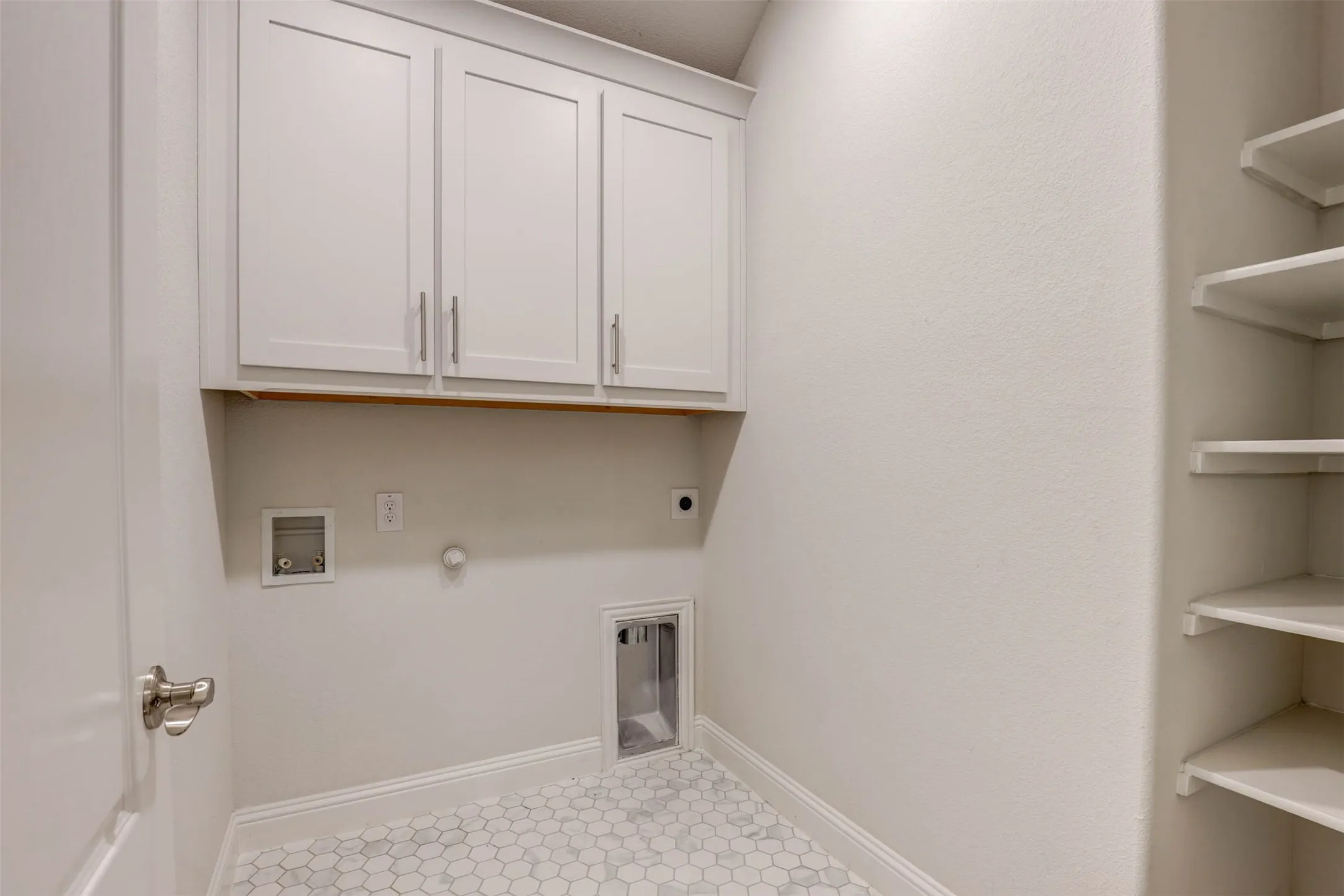 Single Family Residence For Sale in Tarrant County , 11509 Falcon Trace Drive, Fort Worth, Texas 76244, 4 Bedroom, 3 Bathroom, 2 Garage spaces, 3,368 Sqft, built in 2022, mls#21292317, Real Estate Agent in Fort Worth, Homes For Sale in Tarrant county, Homes For Sale in Fort Worth, Realtor in Fort Worth Texas, Real Estate Brokerage Independent Realty Texas, Luminita Cordes Realtor