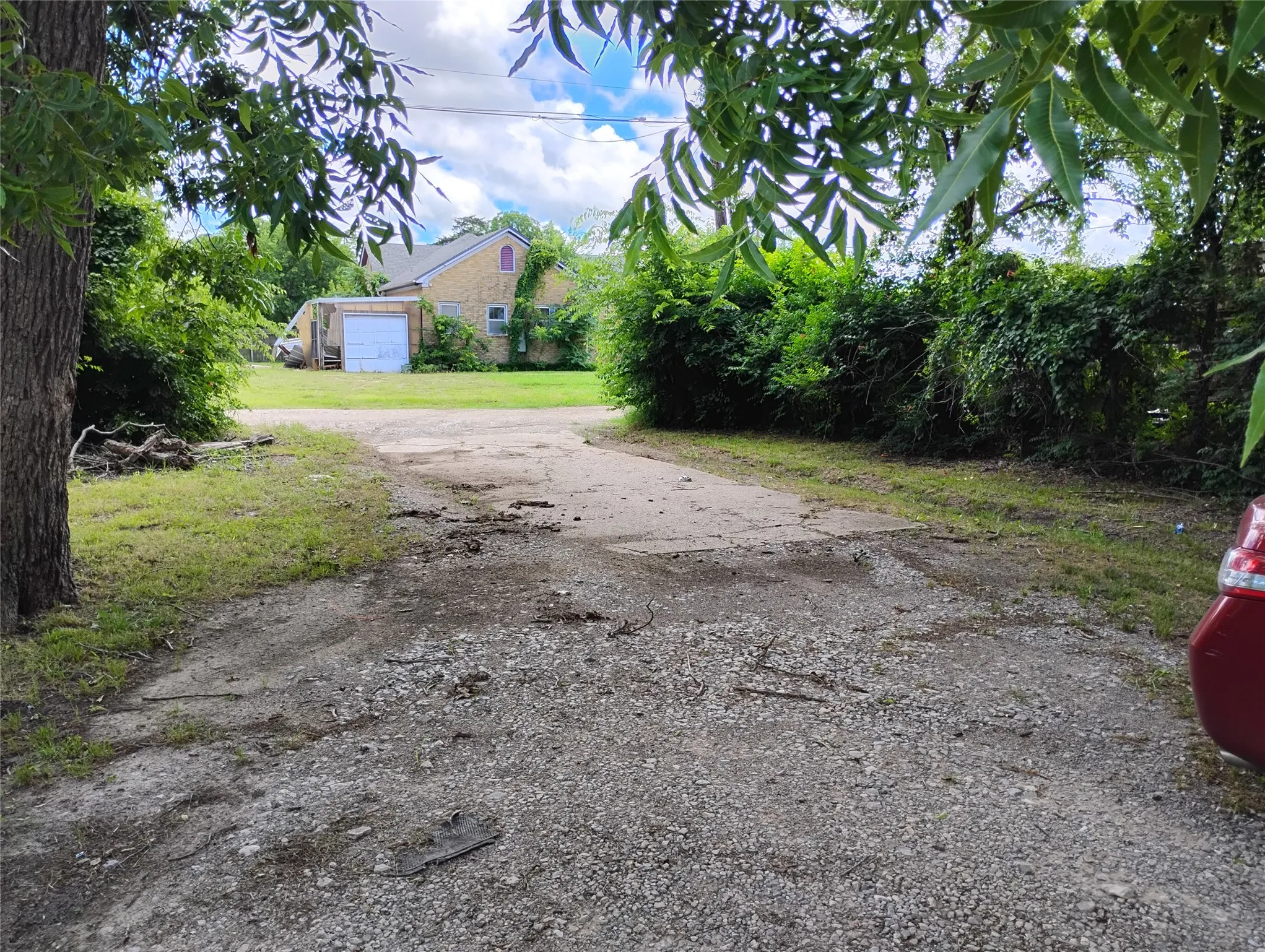 Single Family Residence For Sale in Grayson County , 624 W Morton Street, Denison, Texas 75020, 3 Bedrooms, 1 Bathroom, Garage spaces, 1,104 Sqft, built in 1940, Price $67,500, mls#21294045, Real Estate Agent in Denison, Homes For Sale in Grayson county, Homes For Sale in Denison, Realtor in Denison Texas, Real Estate Brokerage Independent Realty Texas, Luminita Cordes Realtor