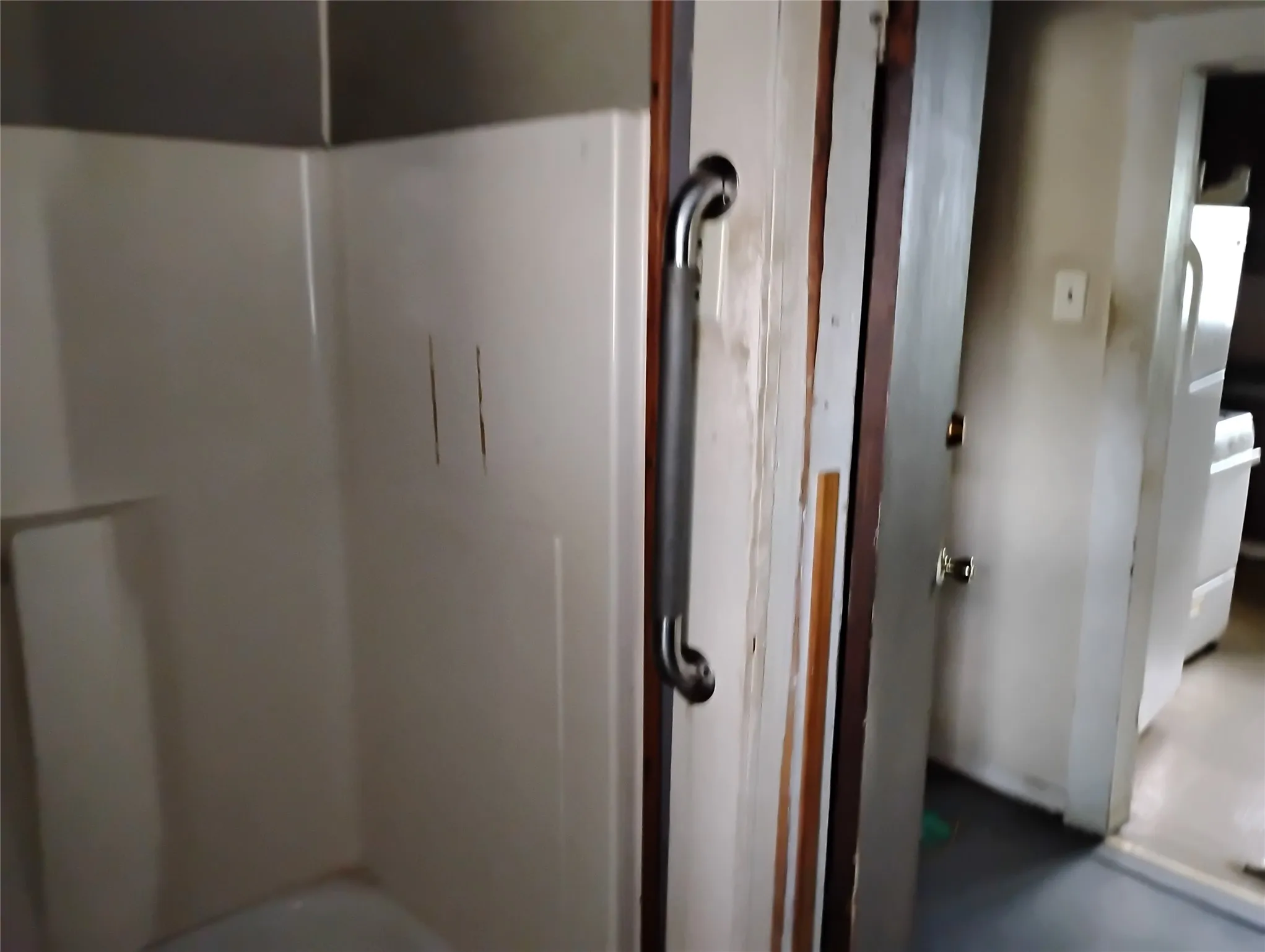 Single Family Residence For Sale in Grayson County , 624 W Morton Street, Denison, Texas 75020, 3 Bedrooms, 1 Bathroom, Garage spaces, 1,104 Sqft, built in 1940, Price $67,500, mls#21294045, Real Estate Agent in Denison, Homes For Sale in Grayson county, Homes For Sale in Denison, Realtor in Denison Texas, Real Estate Brokerage Independent Realty Texas, Luminita Cordes Realtor