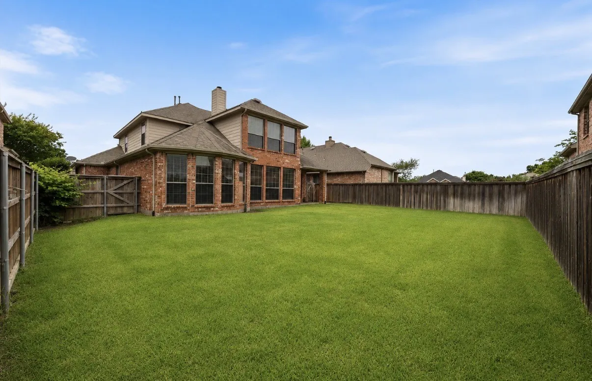 Single Family Residence For Sale in Rockwall County , 622 Mckee Court, Fate, Texas 75087, 4 Bedroom, 4 Bathroom, 2 Garage spaces, 2,729 Sqft, built in 2006, mls#21293904, Real Estate Agent in Fate, Homes For Sale in Rockwall county, Homes For Sale in Fate, Realtor in Fate Texas, Real Estate Brokerage Independent Realty Texas, Luminita Cordes Realtor