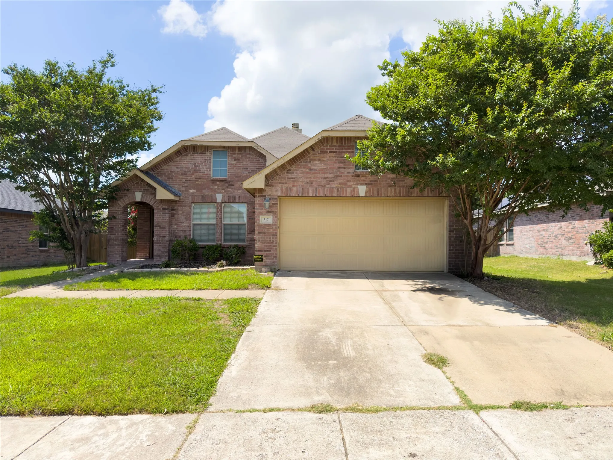 Single Family Residence For Sale in Rockwall County , 517 Blue Sage Drive, Fate, Texas 75087, 3 Bedroom, 2 Bathroom, 2 Garage spaces, 1,507 Sqft, built in 2008, mls#21291371, Real Estate Agent in Fate, Homes For Sale in Rockwall county, Homes For Sale in Fate, Realtor in Fate Texas, Real Estate Brokerage Independent Realty Texas, Luminita Cordes Realtor