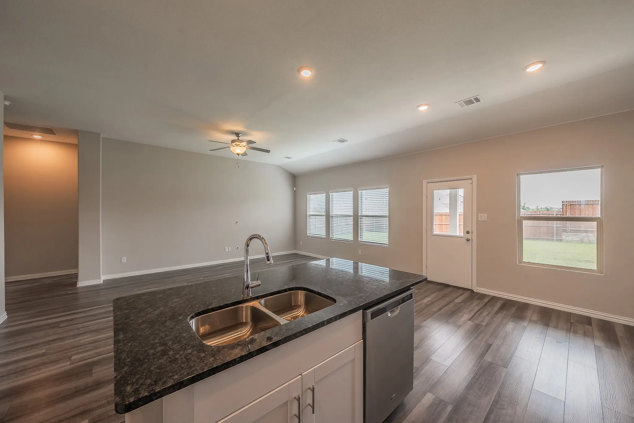 Single Family Residence For Sale in Tarrant County , 14044 Corvus Drive, Haslet, Texas 76052, 3 Bedroom, 3 Bathroom, 3 Garage spaces, 2,480 Sqft, built in 2022, mls#21294027, Real Estate Agent in Haslet, Homes For Sale in Tarrant county, Homes For Sale in Haslet, Realtor in Haslet Texas, Real Estate Brokerage Independent Realty Texas, Luminita Cordes Realtor