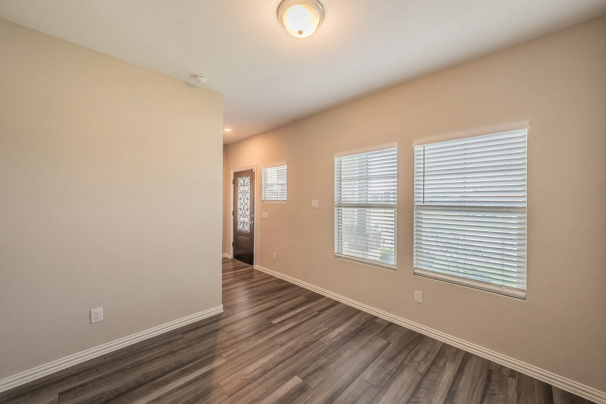 Single Family Residence For Sale in Tarrant County , 14044 Corvus Drive, Haslet, Texas 76052, 3 Bedroom, 3 Bathroom, 3 Garage spaces, 2,480 Sqft, built in 2022, mls#21294027, Real Estate Agent in Haslet, Homes For Sale in Tarrant county, Homes For Sale in Haslet, Realtor in Haslet Texas, Real Estate Brokerage Independent Realty Texas, Luminita Cordes Realtor