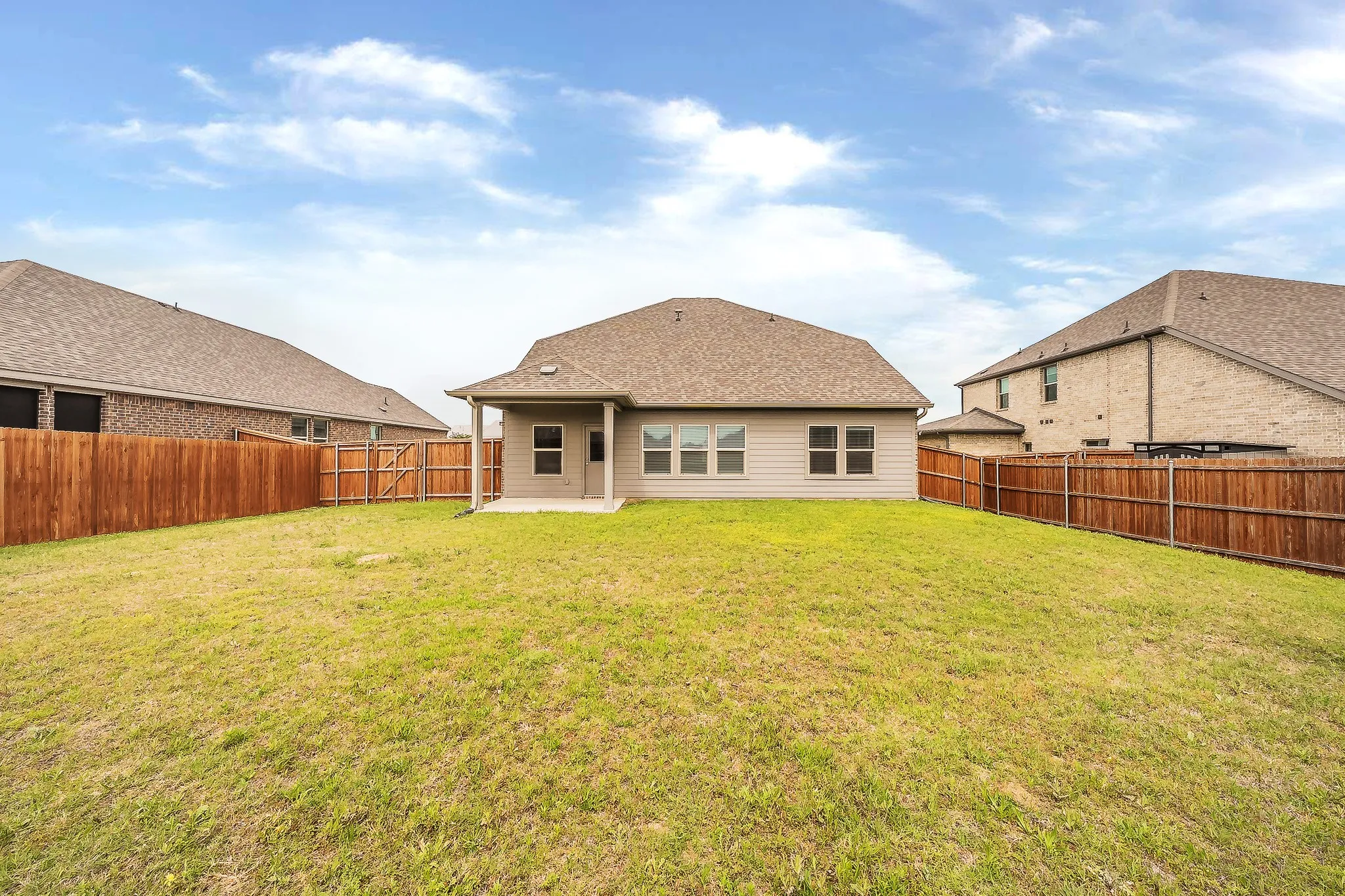 Single Family Residence For Sale in Tarrant County , 14044 Corvus Drive, Haslet, Texas 76052, 3 Bedroom, 3 Bathroom, 3 Garage spaces, 2,480 Sqft, built in 2022, mls#21294027, Real Estate Agent in Haslet, Homes For Sale in Tarrant county, Homes For Sale in Haslet, Realtor in Haslet Texas, Real Estate Brokerage Independent Realty Texas, Luminita Cordes Realtor