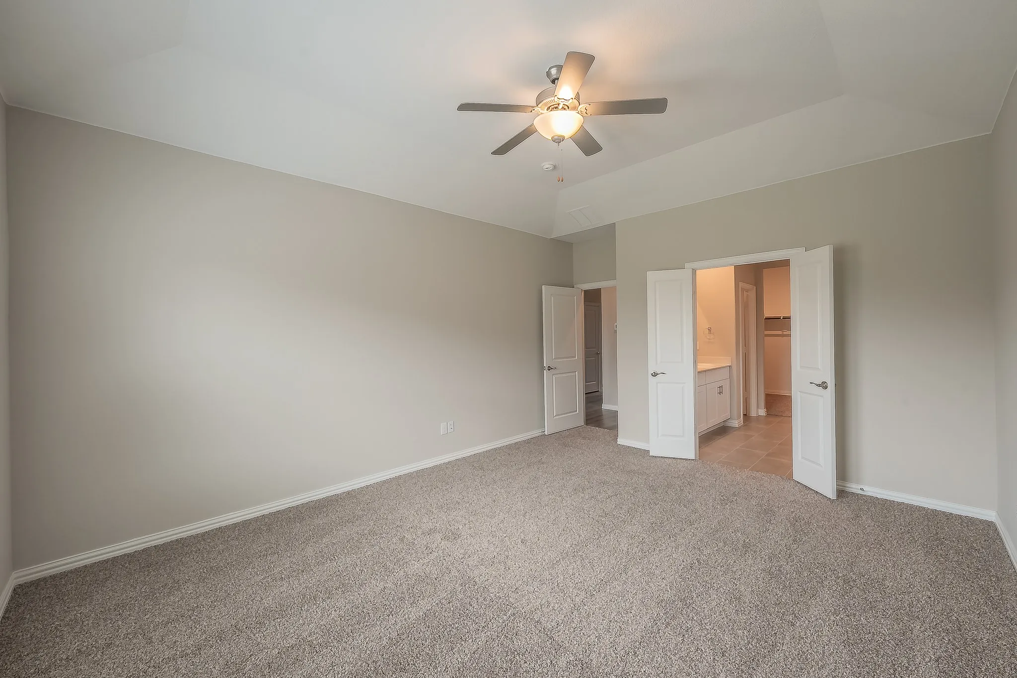 Single Family Residence For Sale in Tarrant County , 14044 Corvus Drive, Haslet, Texas 76052, 3 Bedroom, 3 Bathroom, 3 Garage spaces, 2,480 Sqft, built in 2022, mls#21294027, Real Estate Agent in Haslet, Homes For Sale in Tarrant county, Homes For Sale in Haslet, Realtor in Haslet Texas, Real Estate Brokerage Independent Realty Texas, Luminita Cordes Realtor