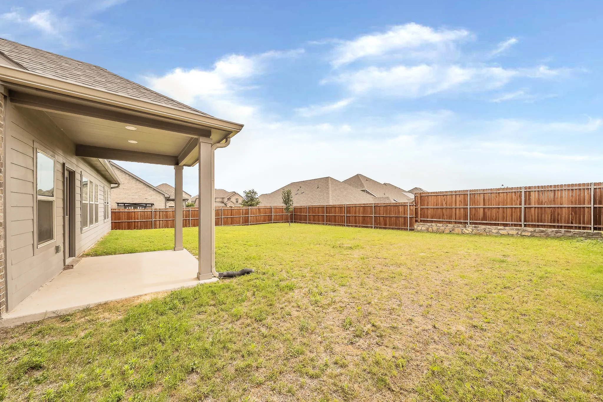 Single Family Residence For Sale in Tarrant County , 14044 Corvus Drive, Haslet, Texas 76052, 3 Bedroom, 3 Bathroom, 3 Garage spaces, 2,480 Sqft, built in 2022, mls#21294027, Real Estate Agent in Haslet, Homes For Sale in Tarrant county, Homes For Sale in Haslet, Realtor in Haslet Texas, Real Estate Brokerage Independent Realty Texas, Luminita Cordes Realtor