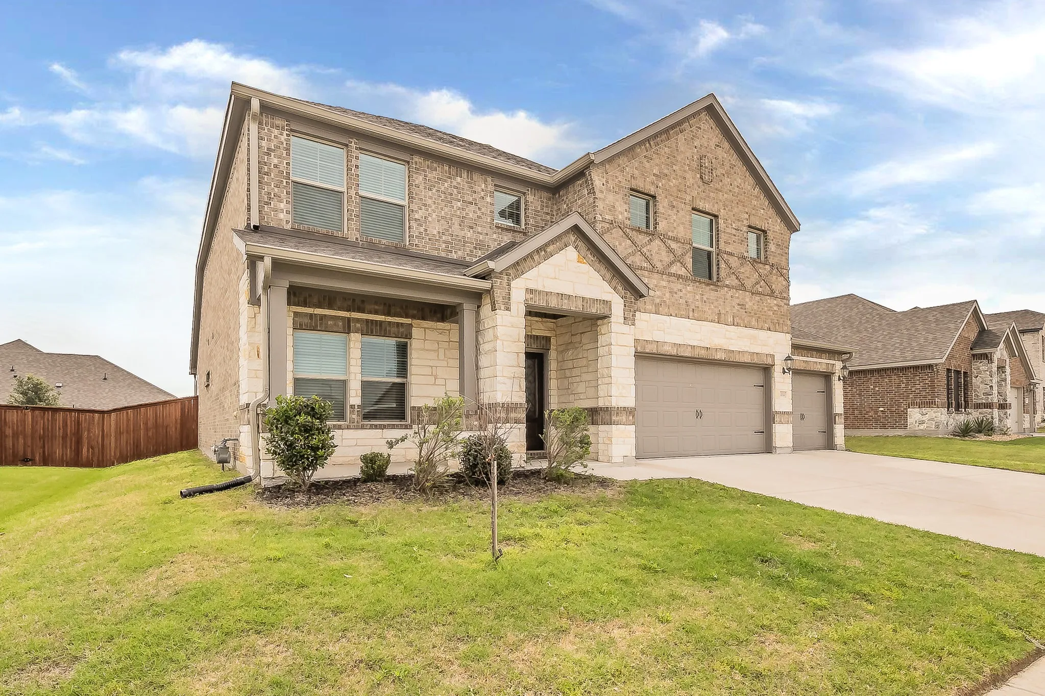 Single Family Residence For Sale in Tarrant County , 14044 Corvus Drive, Haslet, Texas 76052, 3 Bedroom, 3 Bathroom, 3 Garage spaces, 2,480 Sqft, built in 2022, mls#21294027, Real Estate Agent in Haslet, Homes For Sale in Tarrant county, Homes For Sale in Haslet, Realtor in Haslet Texas, Real Estate Brokerage Independent Realty Texas, Luminita Cordes Realtor