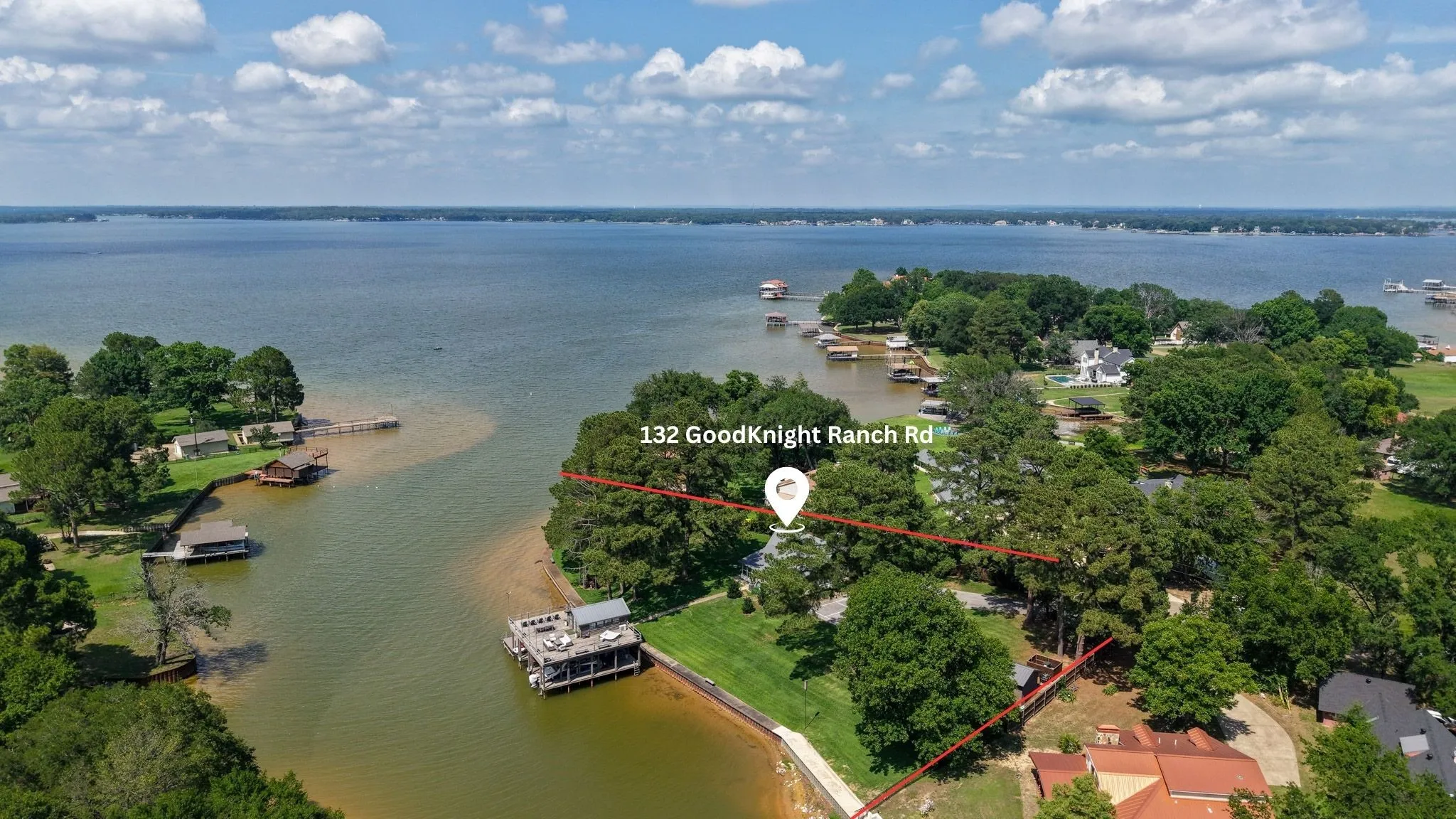 Single Family Residence For Sale in Henderson County , 132 Goodknight Ranch Road, Trinidad, Texas 75163, 4 Bedroom, 3 Bathroom, Garage spaces, 2,652 Sqft, built in 2014, mls#21284050, Real Estate Agent in Trinidad, Homes For Sale in Henderson county, Homes For Sale in Trinidad, Realtor in Trinidad Texas, Real Estate Brokerage Independent Realty Texas, Luminita Cordes Realtor