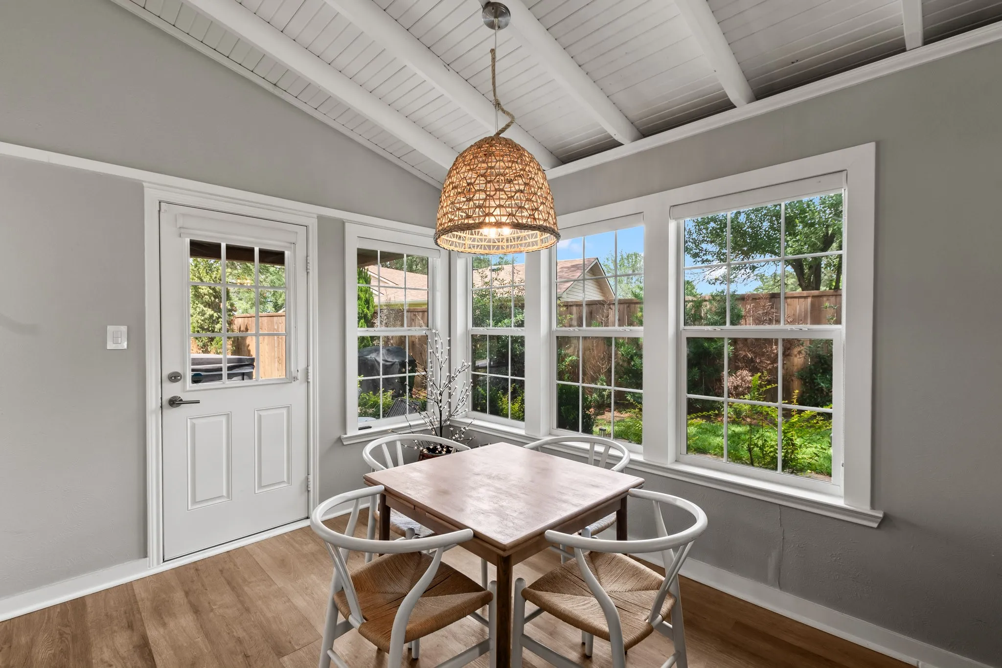 Breakfast area off kitchen