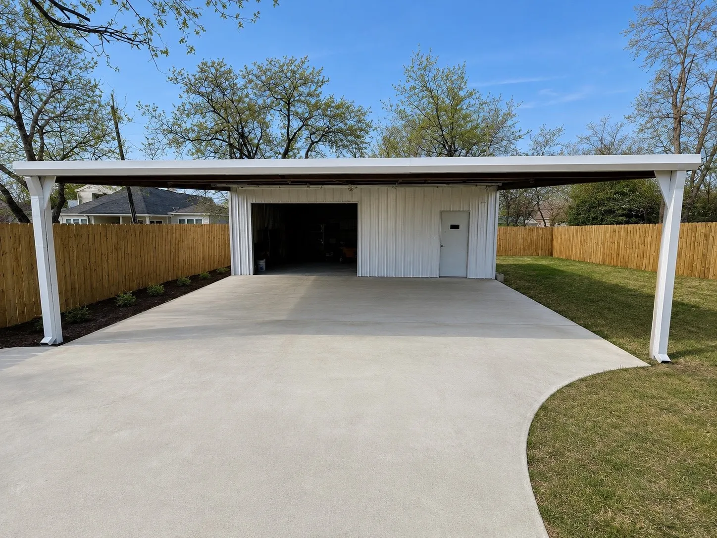 Single Family Residence For Rent in Tarrant County , 2716 W Biddison Street, Fort Worth, Texas 76109, 4 Bedroom, 3 Bathroom, 1 Garage spaces, 1,572 Sqft, built in 1947, mls#21280473, Real Estate Agent in Fort Worth, Homes For Rent in Tarrant county, Homes For Rent in Fort Worth, Realtor in Fort Worth Texas, Real Estate Brokerage Independent Realty Texas, Luminita Cordes Realtor