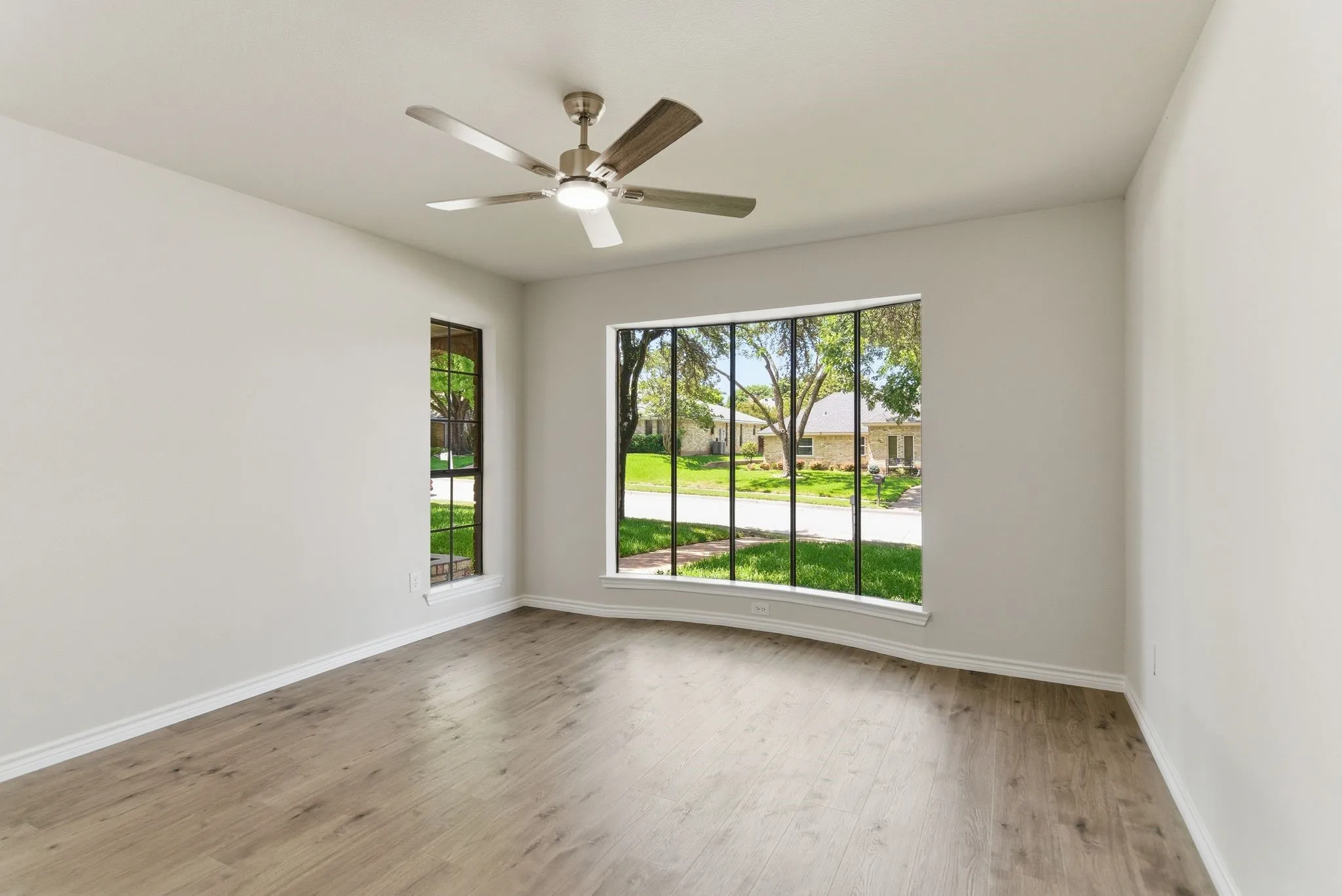 Single Family Residence For Sale in Collin County , 3104 Pinehurst Drive, Plano, Texas 75075, 5 Bedroom, 3 Bathroom, 2 Garage spaces, 2,800 Sqft, built in 1975, mls#21293712, Real Estate Agent in Plano, Homes For Sale in Collin county, Homes For Sale in Plano, Realtor in Plano Texas, Real Estate Brokerage Independent Realty Texas, Luminita Cordes Realtor