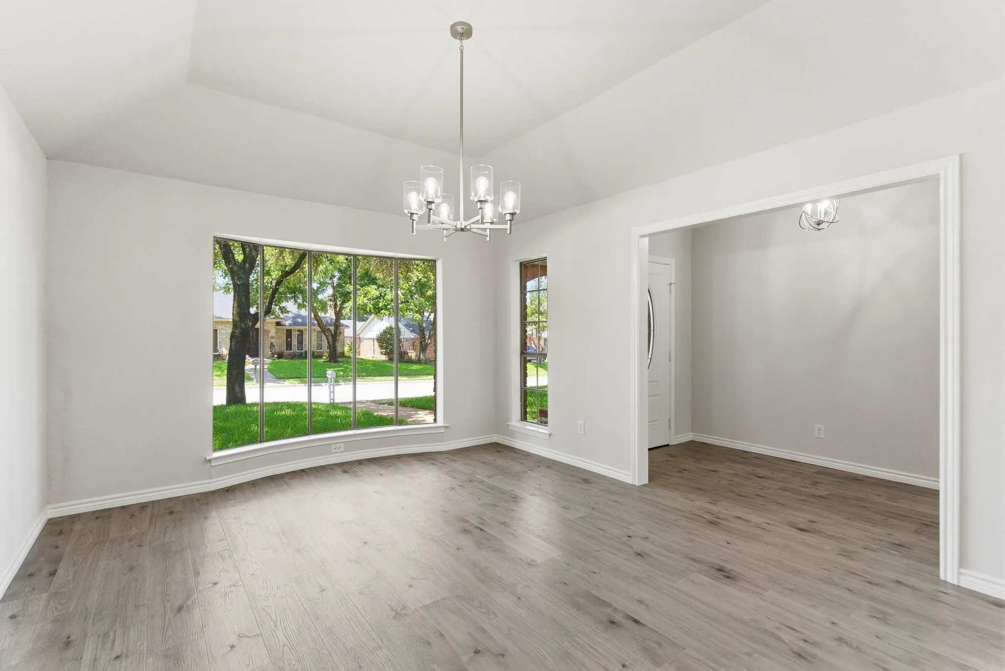 Single Family Residence For Sale in Collin County , 3104 Pinehurst Drive, Plano, Texas 75075, 5 Bedroom, 3 Bathroom, 2 Garage spaces, 2,800 Sqft, built in 1975, mls#21293712, Real Estate Agent in Plano, Homes For Sale in Collin county, Homes For Sale in Plano, Realtor in Plano Texas, Real Estate Brokerage Independent Realty Texas, Luminita Cordes Realtor