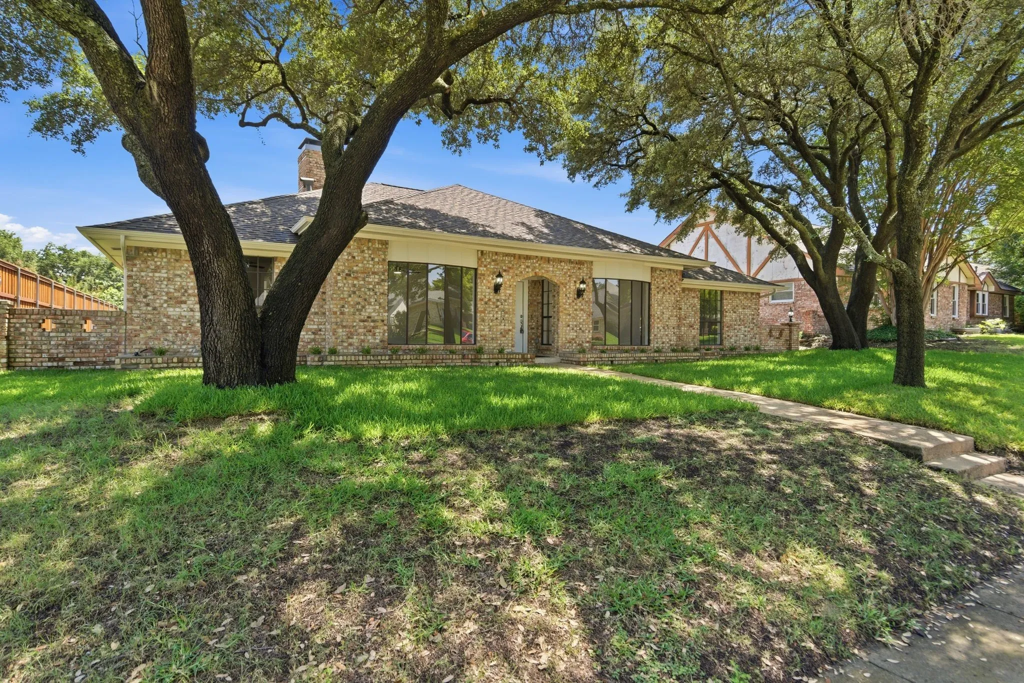 Single Family Residence For Sale in Collin County , 3104 Pinehurst Drive, Plano, Texas 75075, 5 Bedroom, 3 Bathroom, 2 Garage spaces, 2,800 Sqft, built in 1975, mls#21293712, Real Estate Agent in Plano, Homes For Sale in Collin county, Homes For Sale in Plano, Realtor in Plano Texas, Real Estate Brokerage Independent Realty Texas, Luminita Cordes Realtor
