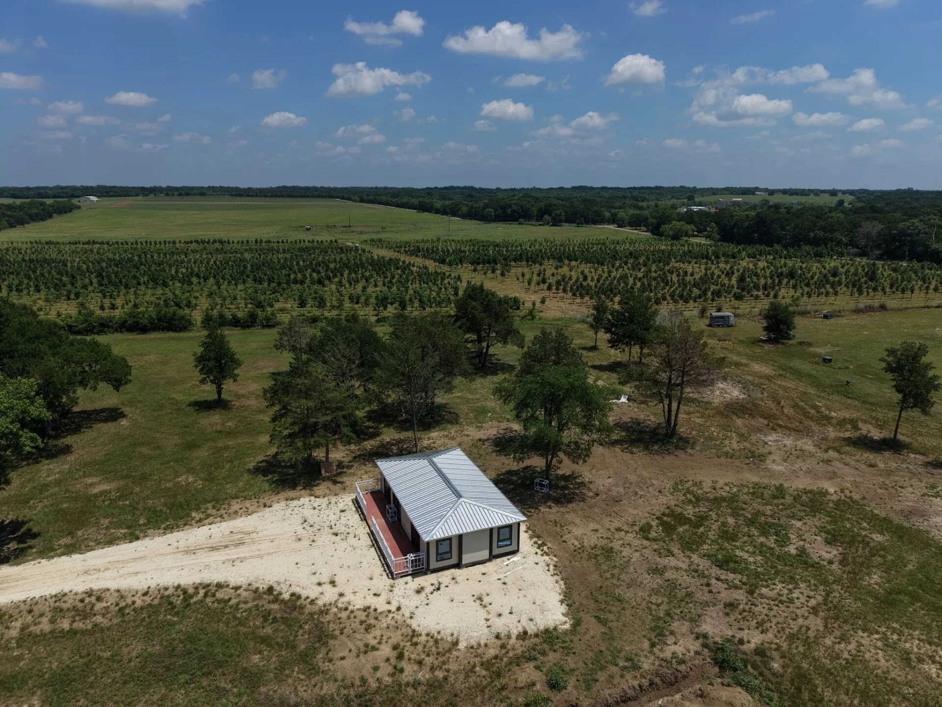 Manufactured Home For Sale in Limestone County , 1316 E Titus Street, Mexia, Texas 76667, 3 Bedroom, 1 Bathroom, Garage spaces, 800 Sqft, built in 2026, mls#21294071, Real Estate Agent in Mexia, Homes For Sale in Limestone county, Homes For Sale in Mexia, Realtor in Mexia Texas, Real Estate Brokerage Independent Realty Texas, Luminita Cordes Realtor