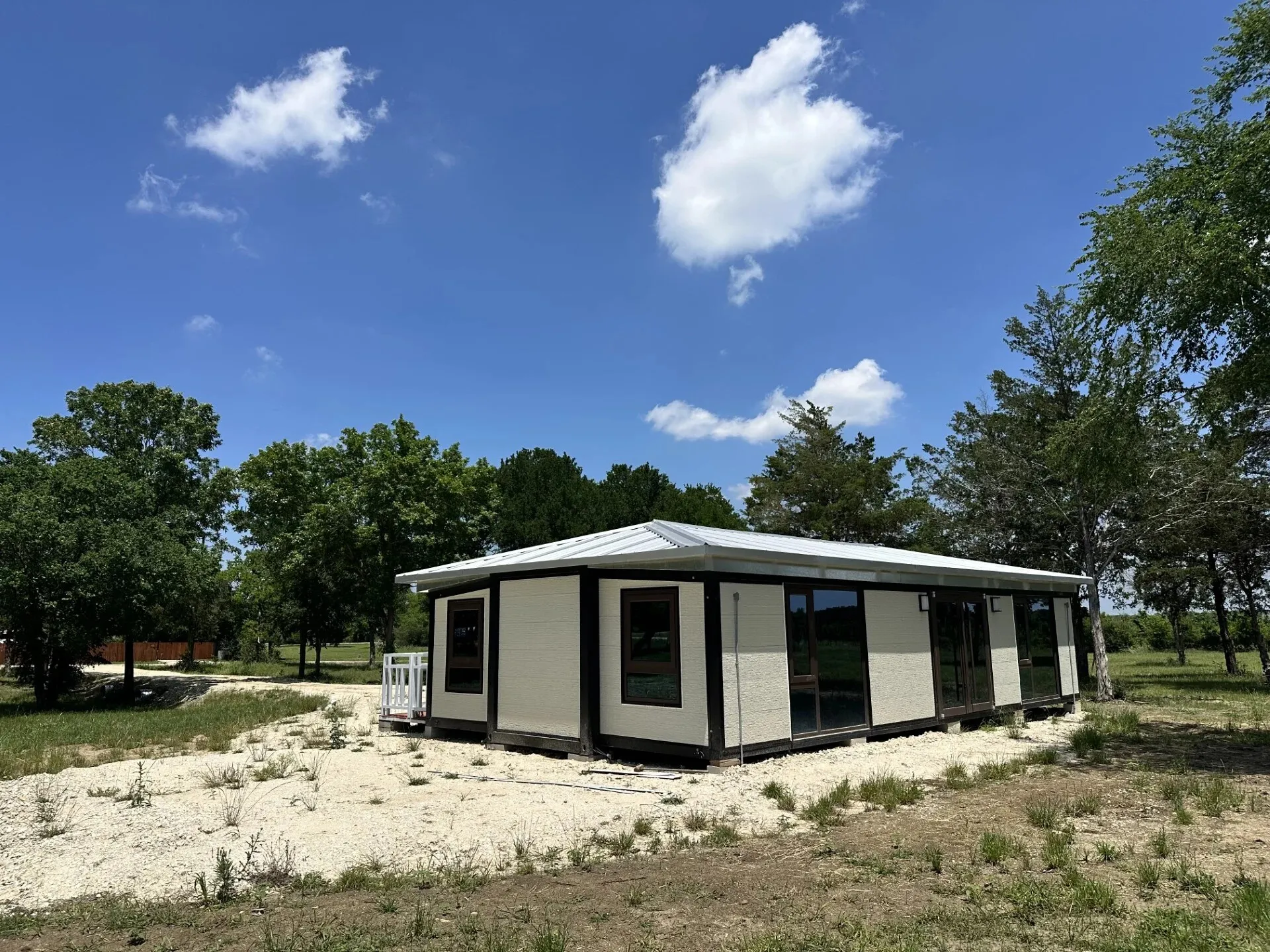 Manufactured Home For Sale in Limestone County , 1316 E Titus Street, Mexia, Texas 76667, 3 Bedroom, 1 Bathroom, Garage spaces, 800 Sqft, built in 2026, mls#21294071, Real Estate Agent in Mexia, Homes For Sale in Limestone county, Homes For Sale in Mexia, Realtor in Mexia Texas, Real Estate Brokerage Independent Realty Texas, Luminita Cordes Realtor