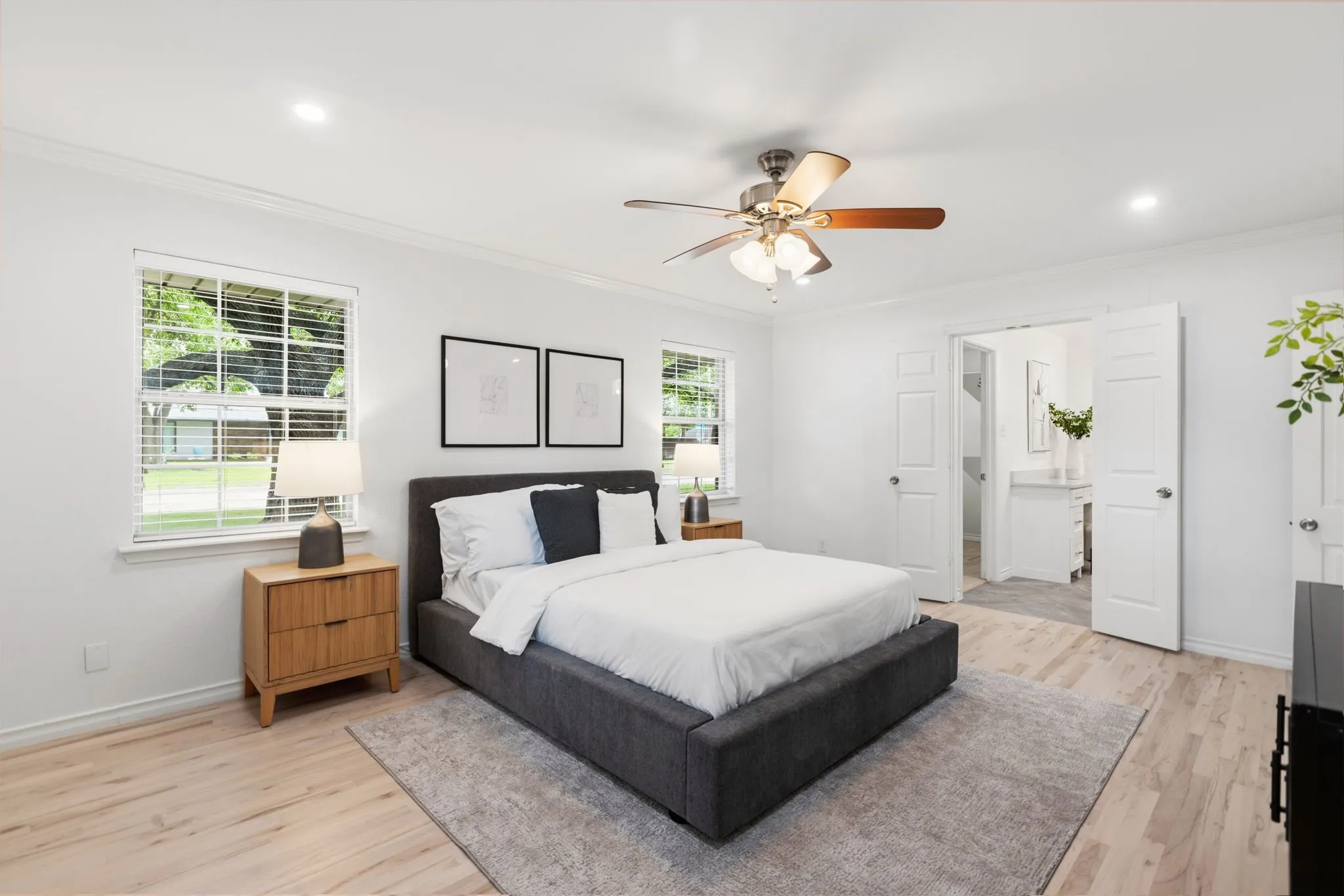 Single Family Residence For Sale in Dallas County , 6554 Ridgeview Circle, Dallas, Texas 75240, 3 Bedrooms, 3 Bathrooms, 2 Garage spaces, 2,664 Sqft, built in 1960, Price $789,900, mls#21272659, Real Estate Agent in Dallas, Homes For Sale in Dallas county, Homes For Sale in Dallas, Realtor in Dallas Texas, Real Estate Brokerage Independent Realty Texas, Luminita Cordes Realtor