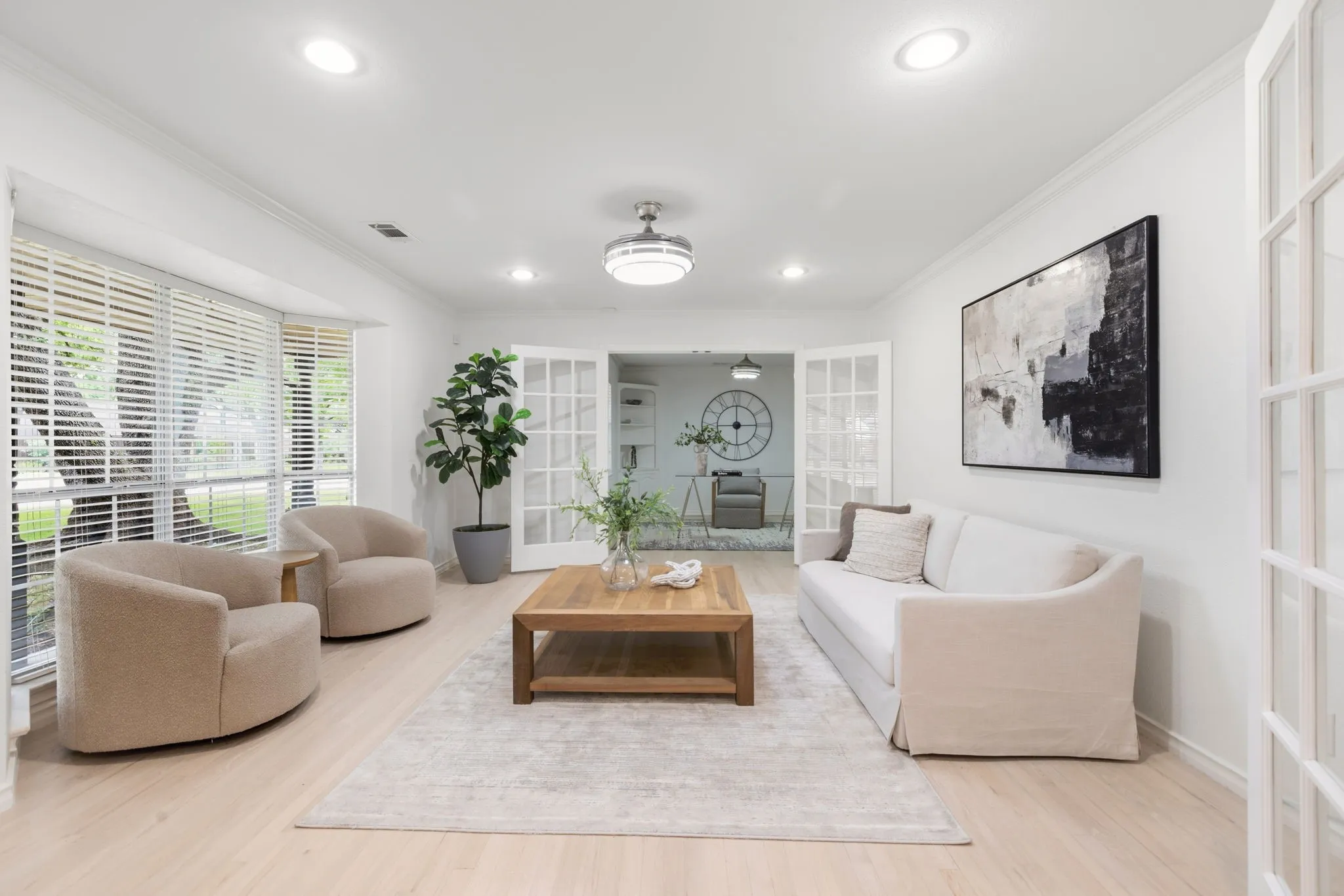 Single Family Residence For Sale in Dallas County , 6554 Ridgeview Circle, Dallas, Texas 75240, 3 Bedrooms, 3 Bathrooms, 2 Garage spaces, 2,664 Sqft, built in 1960, Price $789,900, mls#21272659, Real Estate Agent in Dallas, Homes For Sale in Dallas county, Homes For Sale in Dallas, Realtor in Dallas Texas, Real Estate Brokerage Independent Realty Texas, Luminita Cordes Realtor