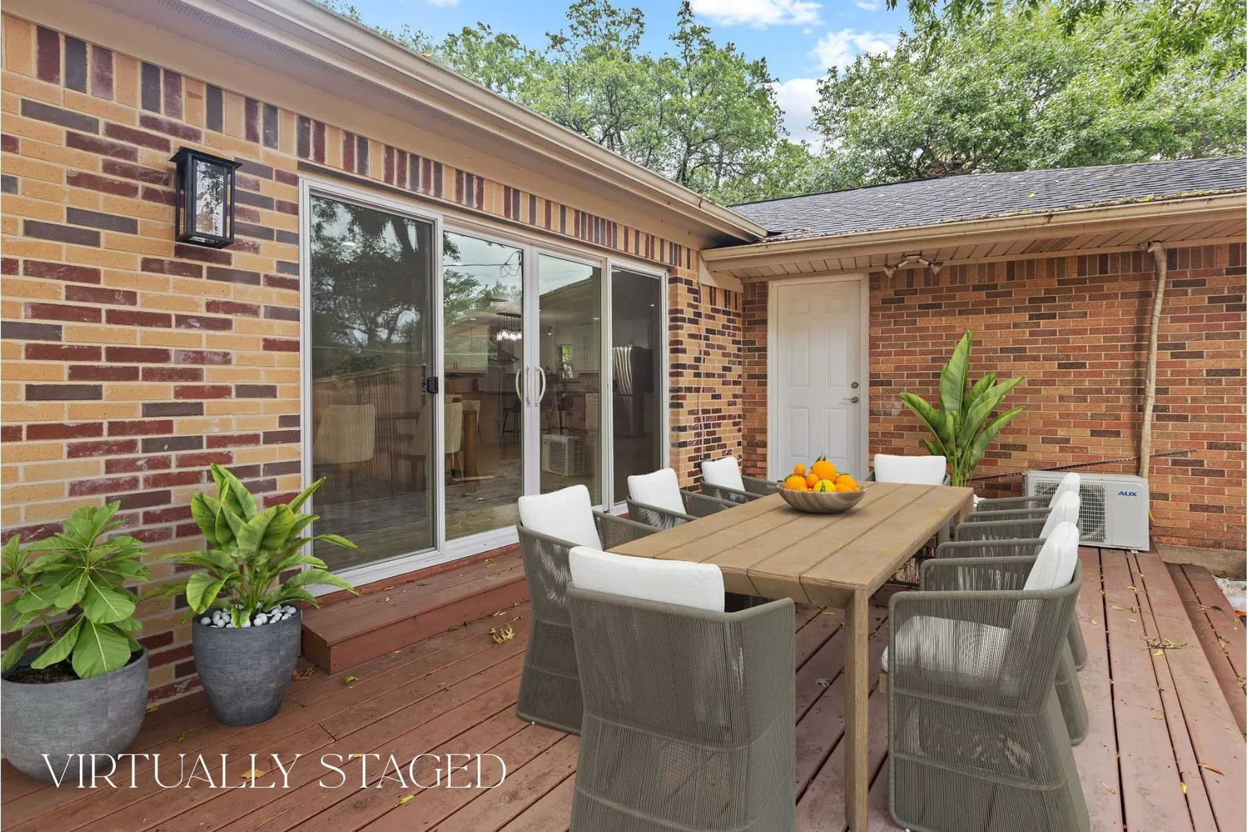 Single Family Residence For Sale in Dallas County , 6554 Ridgeview Circle, Dallas, Texas 75240, 3 Bedrooms, 3 Bathrooms, 2 Garage spaces, 2,664 Sqft, built in 1960, Price $789,900, mls#21272659, Real Estate Agent in Dallas, Homes For Sale in Dallas county, Homes For Sale in Dallas, Realtor in Dallas Texas, Real Estate Brokerage Independent Realty Texas, Luminita Cordes Realtor
