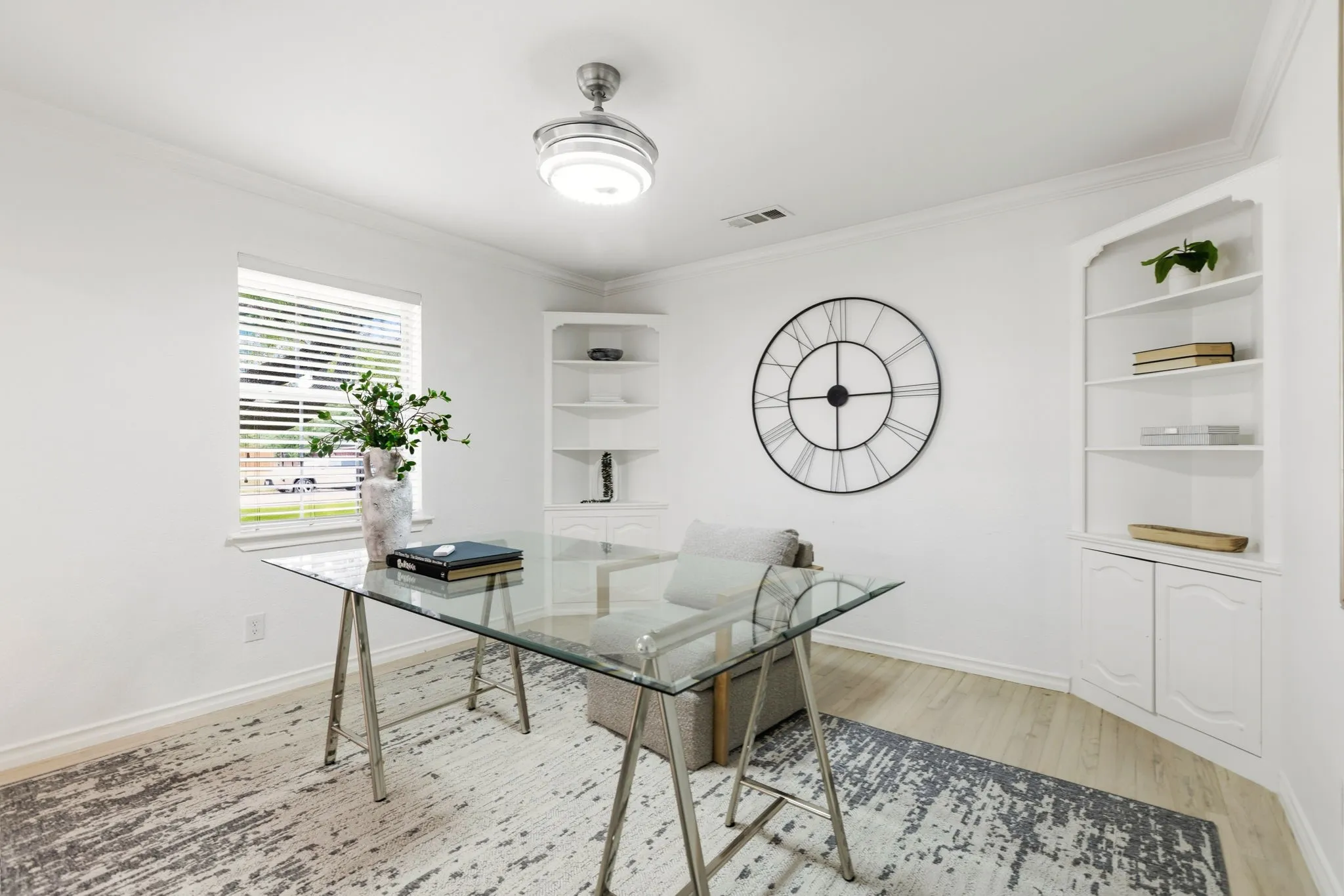 Single Family Residence For Sale in Dallas County , 6554 Ridgeview Circle, Dallas, Texas 75240, 3 Bedrooms, 3 Bathrooms, 2 Garage spaces, 2,664 Sqft, built in 1960, Price $789,900, mls#21272659, Real Estate Agent in Dallas, Homes For Sale in Dallas county, Homes For Sale in Dallas, Realtor in Dallas Texas, Real Estate Brokerage Independent Realty Texas, Luminita Cordes Realtor