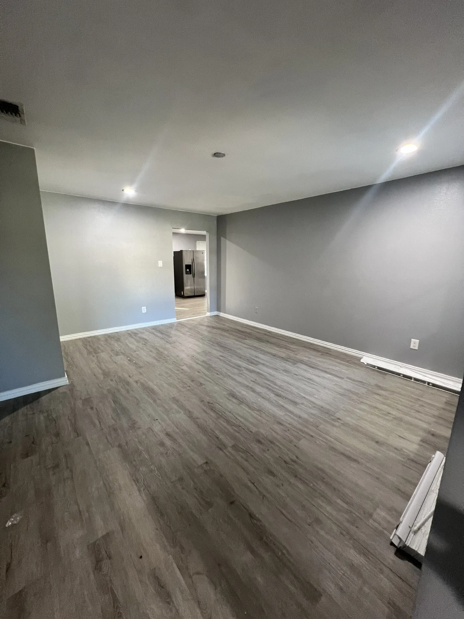 Single Family Residence For Sale in Dallas County , 2419 N Prairie Creek Road, Dallas, Texas 75227, 3 Bedroom, 2 Bathroom, 2 Garage spaces, 1,638 Sqft, built in 1962, mls#21294008, Real Estate Agent in Dallas, Homes For Sale in Dallas county, Homes For Sale in Dallas, Realtor in Dallas Texas, Real Estate Brokerage Independent Realty Texas, Luminita Cordes Realtor