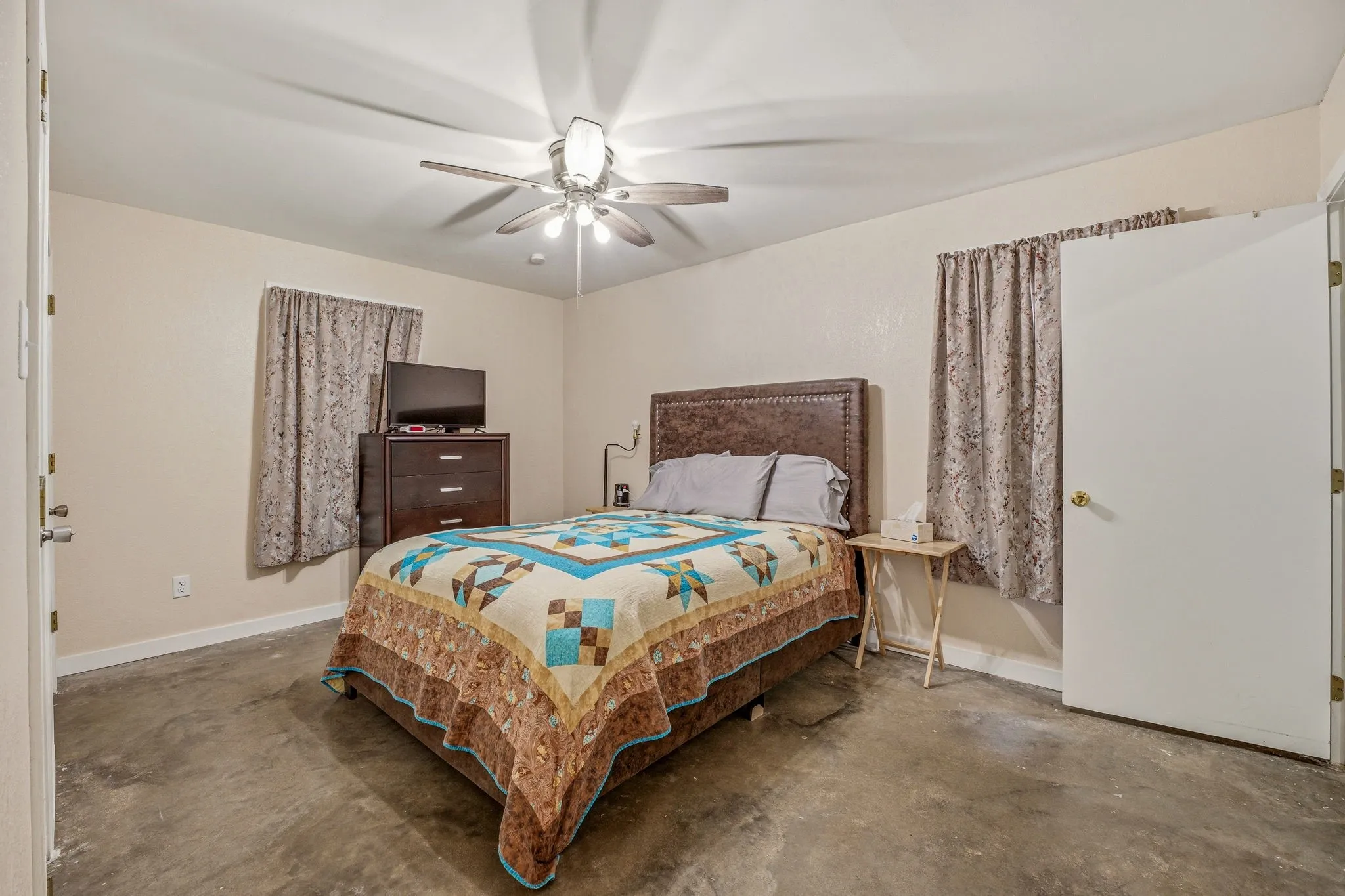 Single Family Residence For Sale in Erath County , 231 Choctaw Drive, Stephenville, Texas 76401, 3 Bedroom, 2 Bathroom, Garage spaces, 1,588 Sqft, built in 1980, mls#21289145, Real Estate Agent in Stephenville, Homes For Sale in Erath county, Homes For Sale in Stephenville, Realtor in Stephenville Texas, Real Estate Brokerage Independent Realty Texas, Luminita Cordes Realtor