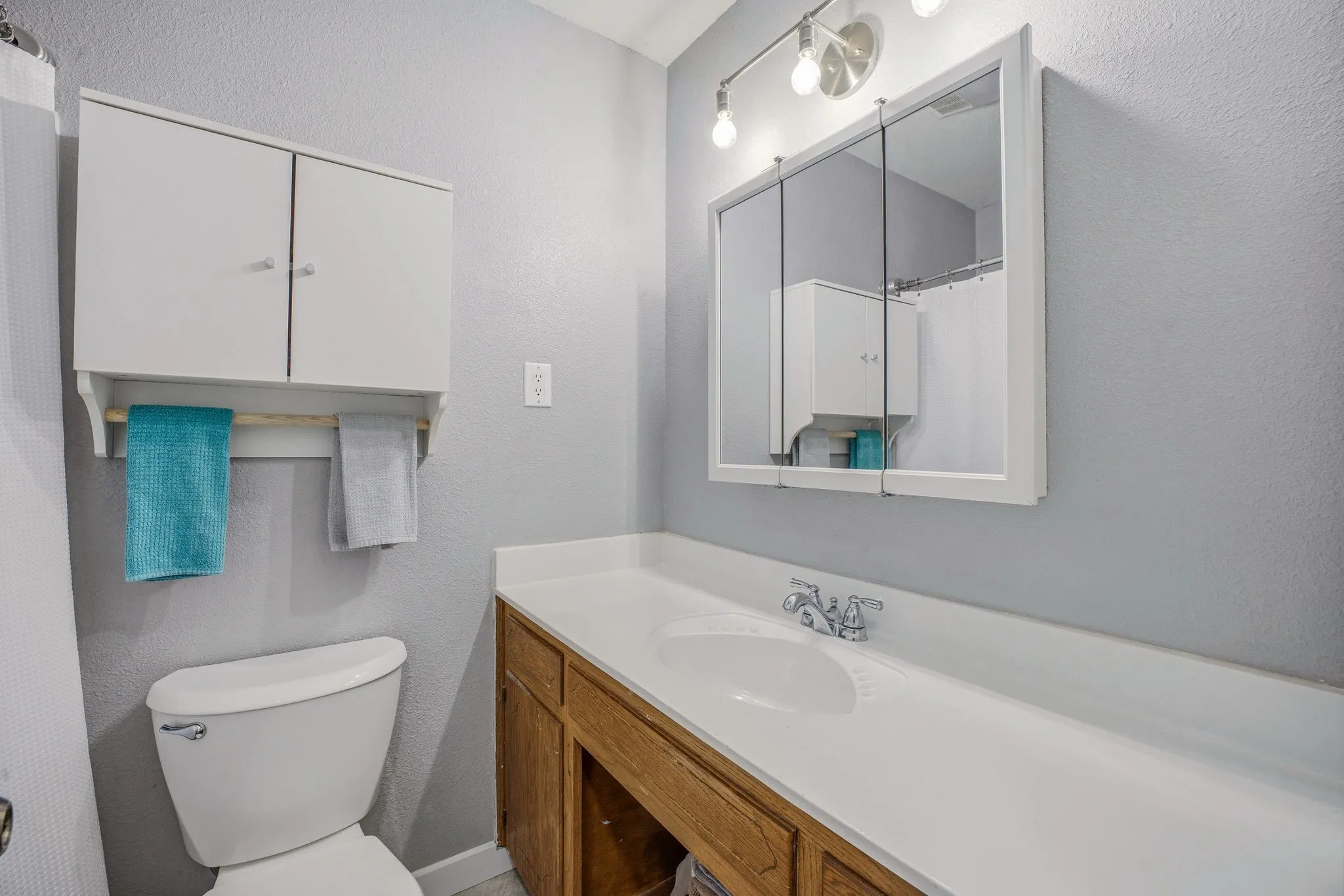 Single Family Residence For Sale in Erath County , 231 Choctaw Drive, Stephenville, Texas 76401, 3 Bedroom, 2 Bathroom, Garage spaces, 1,588 Sqft, built in 1980, mls#21289145, Real Estate Agent in Stephenville, Homes For Sale in Erath county, Homes For Sale in Stephenville, Realtor in Stephenville Texas, Real Estate Brokerage Independent Realty Texas, Luminita Cordes Realtor