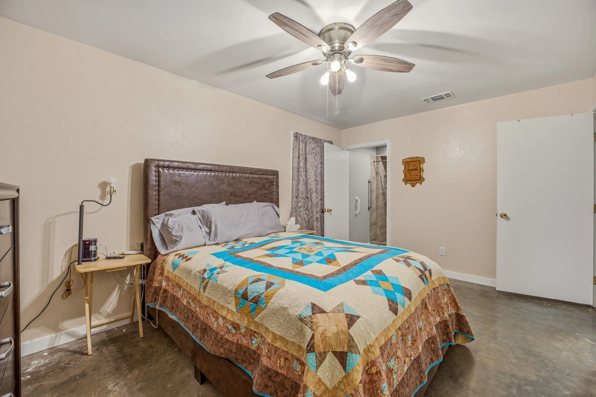 Single Family Residence For Sale in Erath County , 231 Choctaw Drive, Stephenville, Texas 76401, 3 Bedroom, 2 Bathroom, Garage spaces, 1,588 Sqft, built in 1980, mls#21289145, Real Estate Agent in Stephenville, Homes For Sale in Erath county, Homes For Sale in Stephenville, Realtor in Stephenville Texas, Real Estate Brokerage Independent Realty Texas, Luminita Cordes Realtor