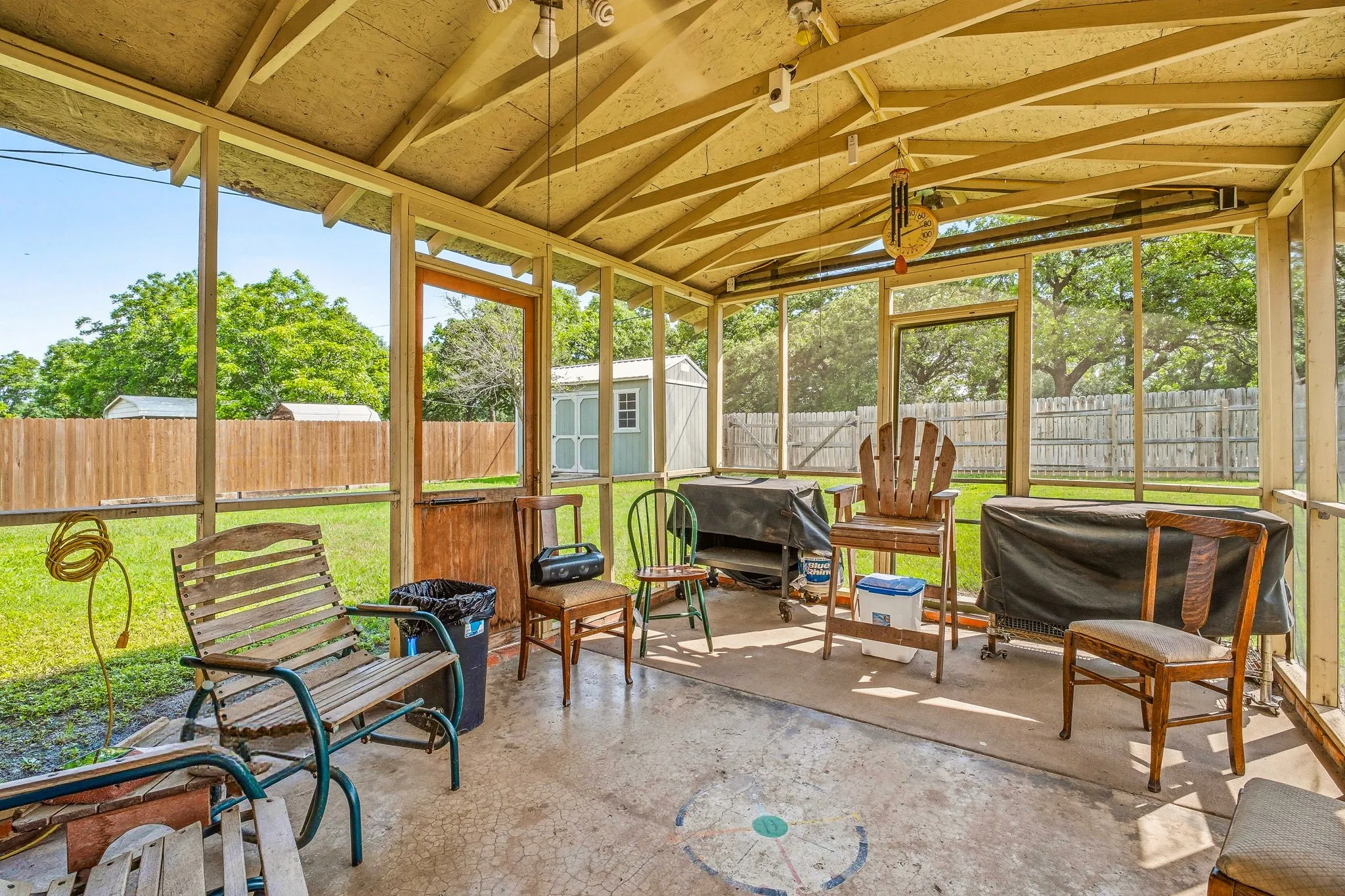 Single Family Residence For Sale in Erath County , 231 Choctaw Drive, Stephenville, Texas 76401, 3 Bedroom, 2 Bathroom, Garage spaces, 1,588 Sqft, built in 1980, mls#21289145, Real Estate Agent in Stephenville, Homes For Sale in Erath county, Homes For Sale in Stephenville, Realtor in Stephenville Texas, Real Estate Brokerage Independent Realty Texas, Luminita Cordes Realtor
