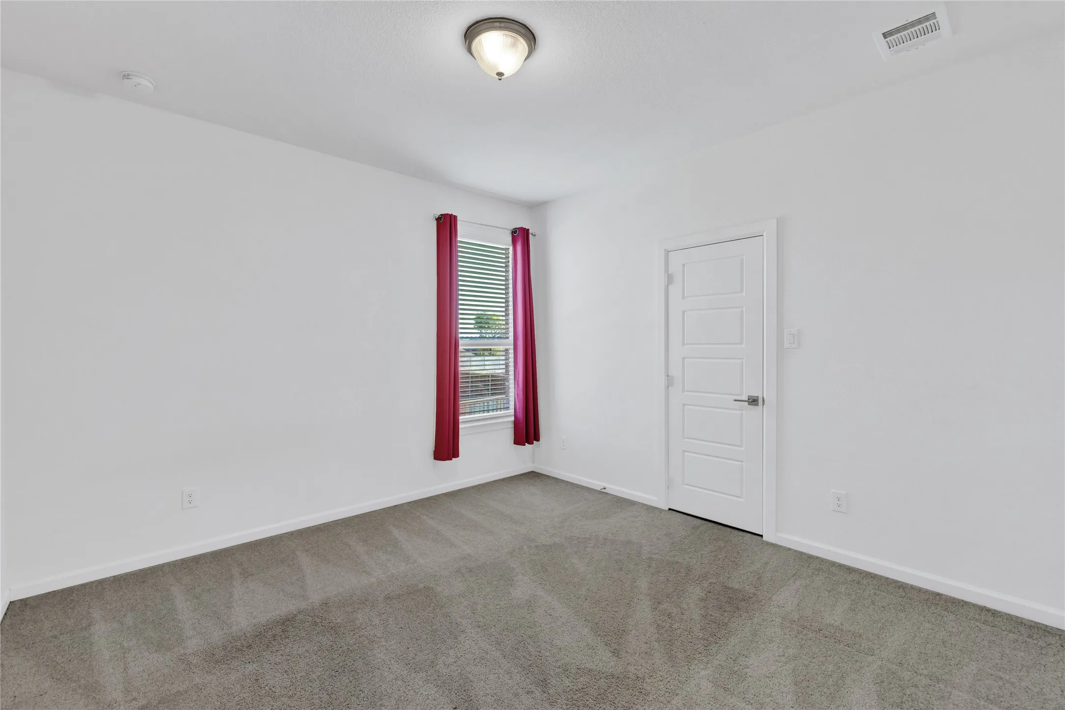 Single Family Residence For Sale in Collin County , 3904 Starlight Creek Drive, Celina, Texas 75009, 4 Bedroom, 3 Bathroom, 2 Garage spaces, 2,686 Sqft, built in 2021, mls#21292768, Real Estate Agent in Celina, Homes For Sale in Collin county, Homes For Sale in Celina, Realtor in Celina Texas, Real Estate Brokerage Independent Realty Texas, Luminita Cordes Realtor