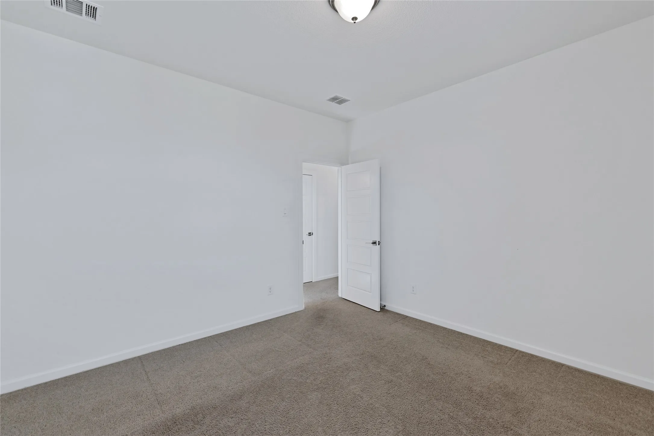 Single Family Residence For Sale in Collin County , 3904 Starlight Creek Drive, Celina, Texas 75009, 4 Bedroom, 3 Bathroom, 2 Garage spaces, 2,686 Sqft, built in 2021, mls#21292768, Real Estate Agent in Celina, Homes For Sale in Collin county, Homes For Sale in Celina, Realtor in Celina Texas, Real Estate Brokerage Independent Realty Texas, Luminita Cordes Realtor