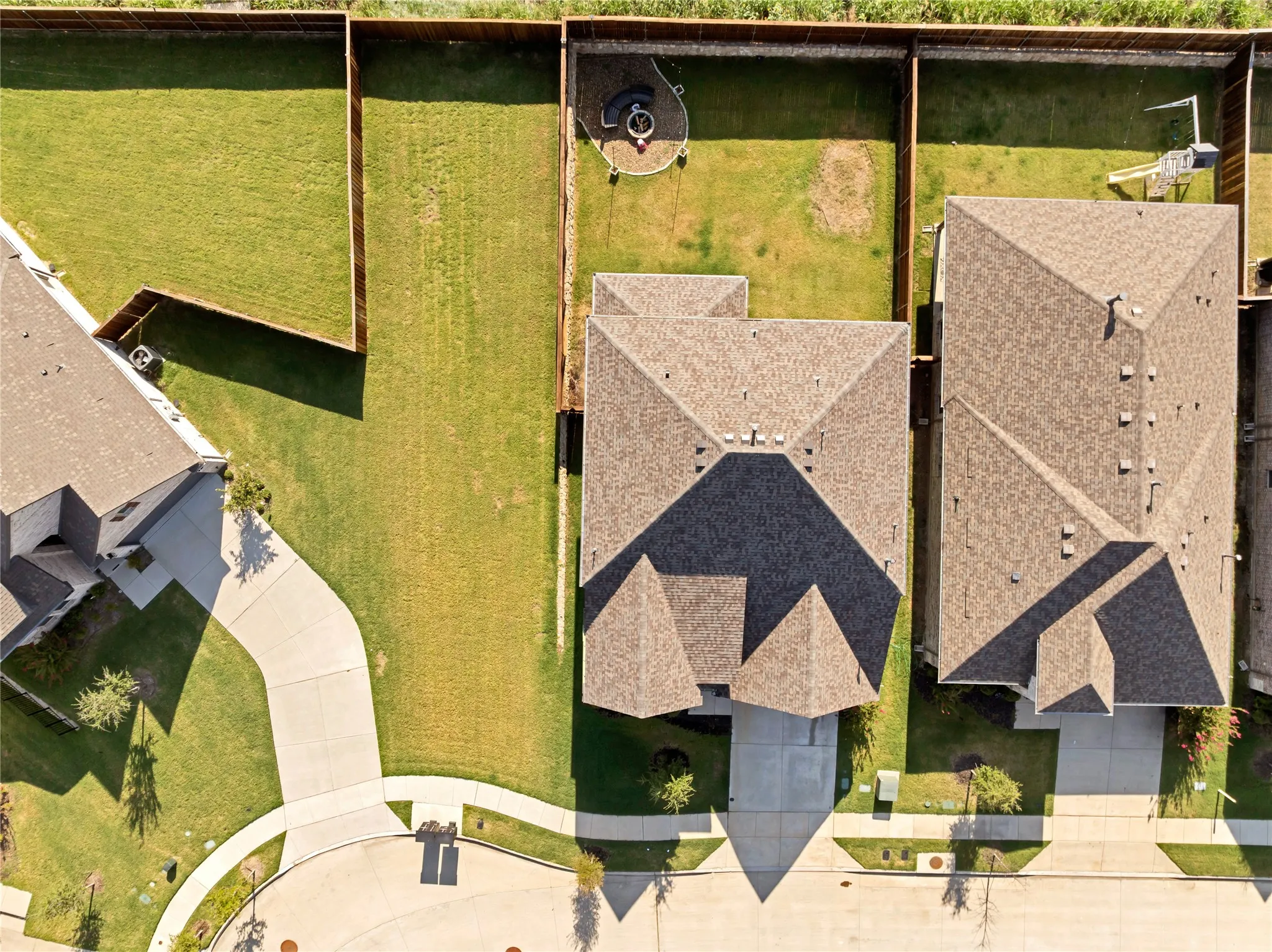 Single Family Residence For Sale in Collin County , 3904 Starlight Creek Drive, Celina, Texas 75009, 4 Bedroom, 3 Bathroom, 2 Garage spaces, 2,686 Sqft, built in 2021, mls#21292768, Real Estate Agent in Celina, Homes For Sale in Collin county, Homes For Sale in Celina, Realtor in Celina Texas, Real Estate Brokerage Independent Realty Texas, Luminita Cordes Realtor