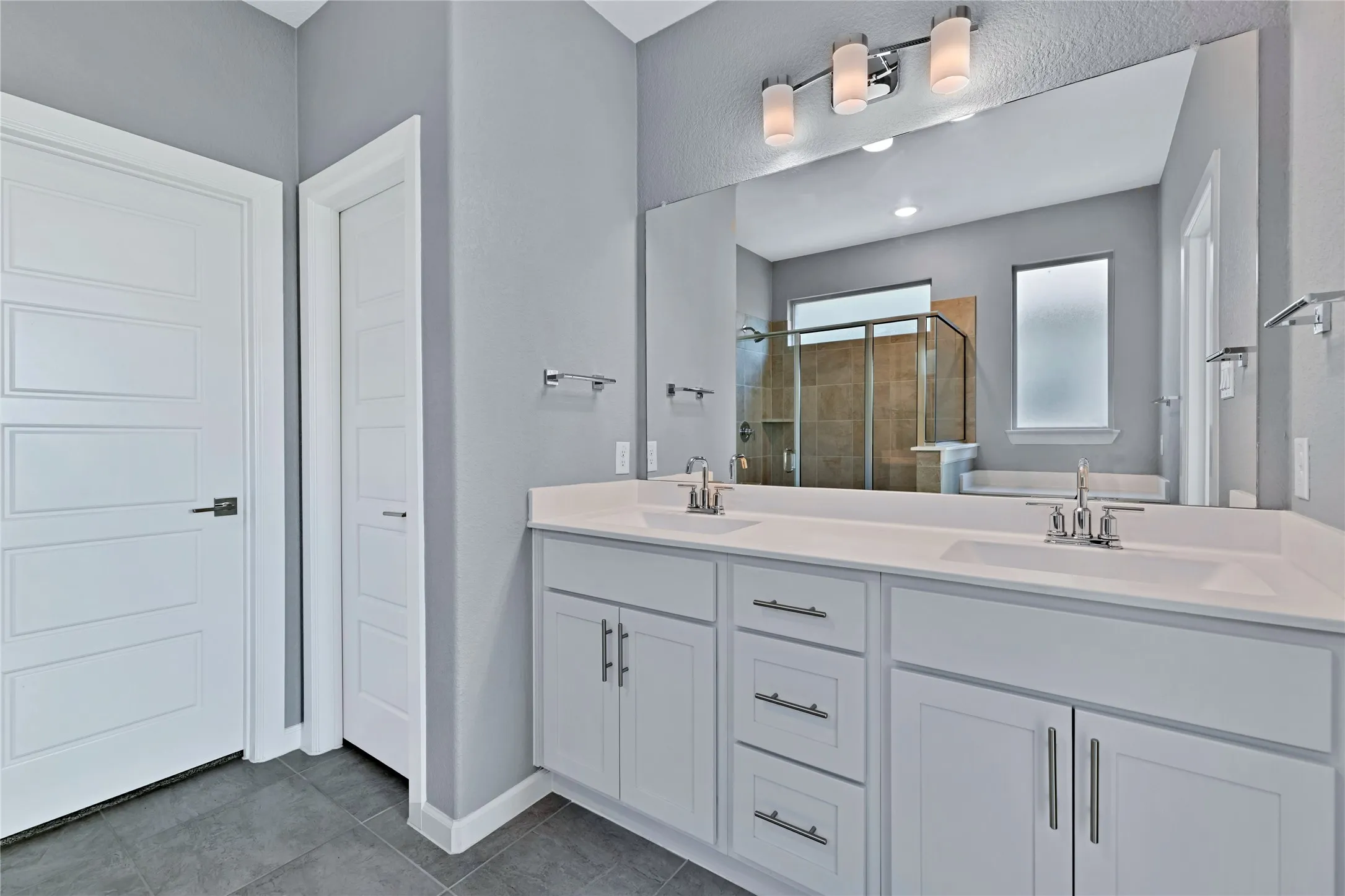 Single Family Residence For Sale in Collin County , 3904 Starlight Creek Drive, Celina, Texas 75009, 4 Bedroom, 3 Bathroom, 2 Garage spaces, 2,686 Sqft, built in 2021, mls#21292768, Real Estate Agent in Celina, Homes For Sale in Collin county, Homes For Sale in Celina, Realtor in Celina Texas, Real Estate Brokerage Independent Realty Texas, Luminita Cordes Realtor