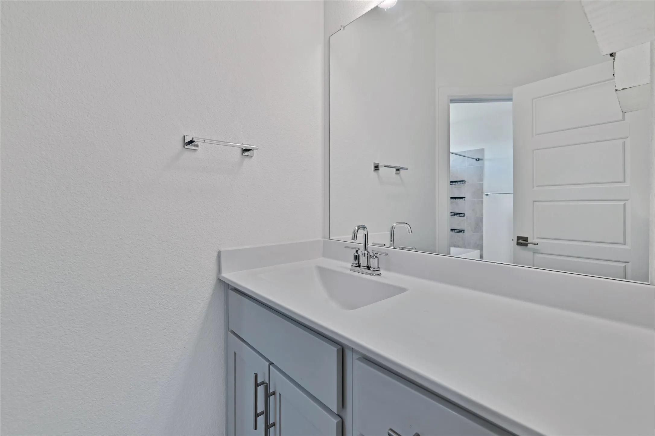 Single Family Residence For Sale in Collin County , 3904 Starlight Creek Drive, Celina, Texas 75009, 4 Bedroom, 3 Bathroom, 2 Garage spaces, 2,686 Sqft, built in 2021, mls#21292768, Real Estate Agent in Celina, Homes For Sale in Collin county, Homes For Sale in Celina, Realtor in Celina Texas, Real Estate Brokerage Independent Realty Texas, Luminita Cordes Realtor