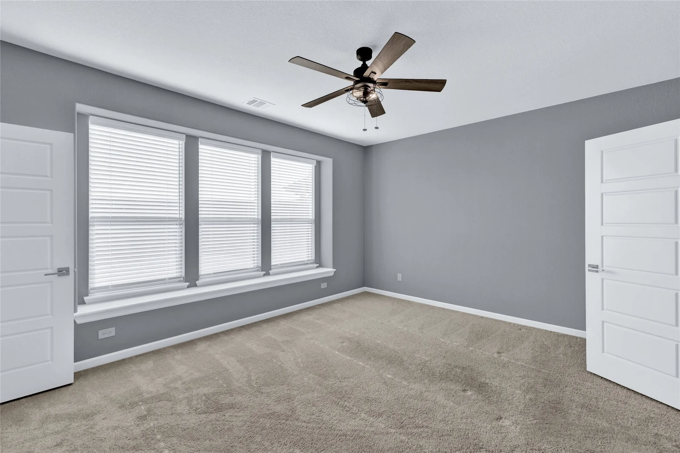 Single Family Residence For Sale in Collin County , 3904 Starlight Creek Drive, Celina, Texas 75009, 4 Bedroom, 3 Bathroom, 2 Garage spaces, 2,686 Sqft, built in 2021, mls#21292768, Real Estate Agent in Celina, Homes For Sale in Collin county, Homes For Sale in Celina, Realtor in Celina Texas, Real Estate Brokerage Independent Realty Texas, Luminita Cordes Realtor