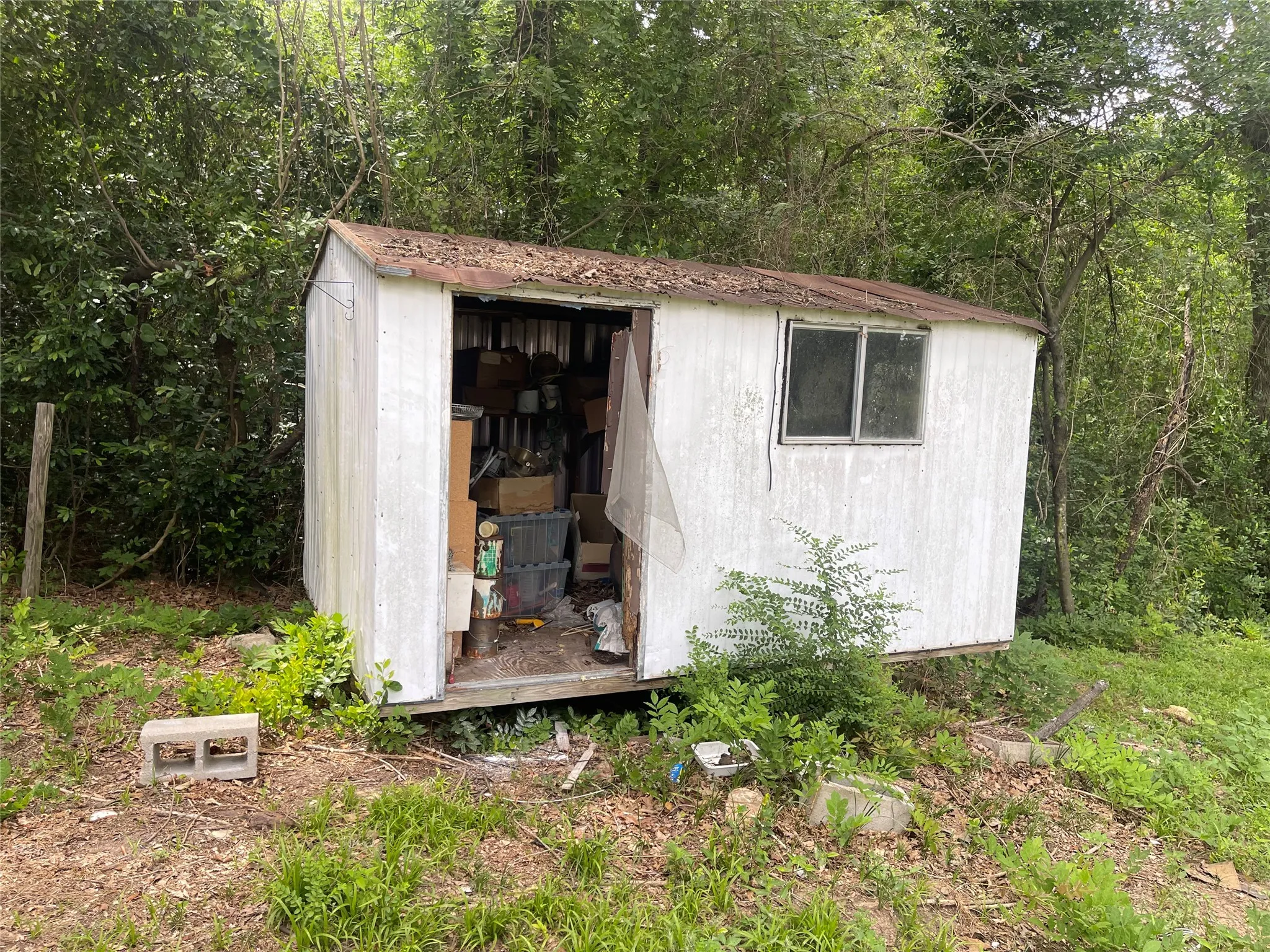 Single Family Residence For Sale in Van Zandt County , 8278 FM 17, Grand Saline, Texas 75140, 3 Bedroom, 2 Bathroom, Garage spaces, 2,025 Sqft, built in 1957, mls#21294095, Real Estate Agent in Grand Saline, Homes For Sale in Van Zandt county, Homes For Sale in Grand Saline, Realtor in Grand Saline Texas, Real Estate Brokerage Independent Realty Texas, Luminita Cordes Realtor