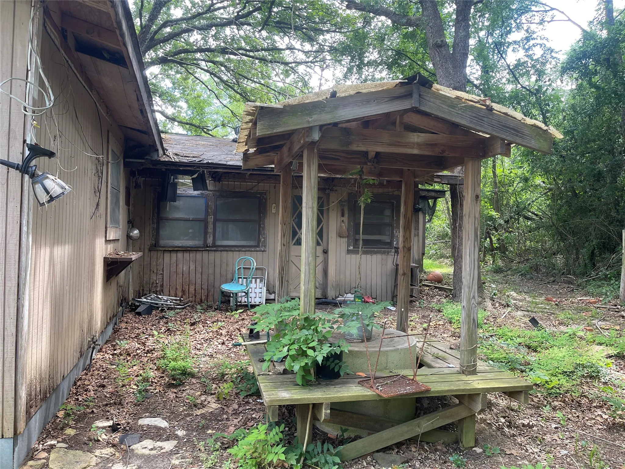 Single Family Residence For Sale in Van Zandt County , 8278 FM 17, Grand Saline, Texas 75140, 3 Bedroom, 2 Bathroom, Garage spaces, 2,025 Sqft, built in 1957, mls#21294095, Real Estate Agent in Grand Saline, Homes For Sale in Van Zandt county, Homes For Sale in Grand Saline, Realtor in Grand Saline Texas, Real Estate Brokerage Independent Realty Texas, Luminita Cordes Realtor