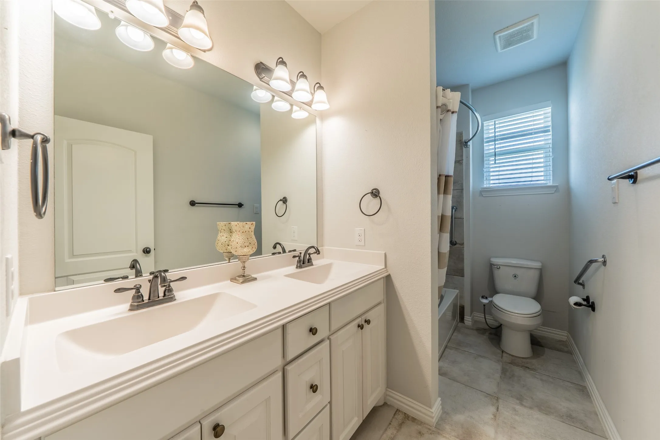 Single Family Residence For Sale in Collin County , 14797 County Road 489, Nevada, Texas 75173, 4 Bedroom, 3 Bathroom, 2 Garage spaces, 2,784 Sqft, built in 2018, mls#21292455, Real Estate Agent in Nevada, Homes For Sale in Collin county, Homes For Sale in Nevada, Realtor in Nevada Texas, Real Estate Brokerage Independent Realty Texas, Luminita Cordes Realtor
