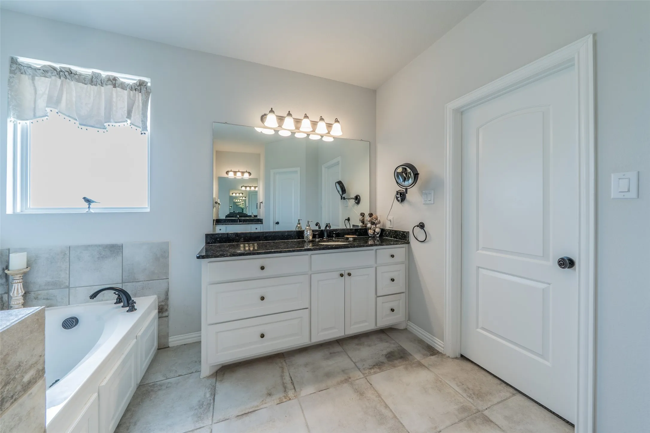 Single Family Residence For Sale in Collin County , 14797 County Road 489, Nevada, Texas 75173, 4 Bedroom, 3 Bathroom, 2 Garage spaces, 2,784 Sqft, built in 2018, mls#21292455, Real Estate Agent in Nevada, Homes For Sale in Collin county, Homes For Sale in Nevada, Realtor in Nevada Texas, Real Estate Brokerage Independent Realty Texas, Luminita Cordes Realtor