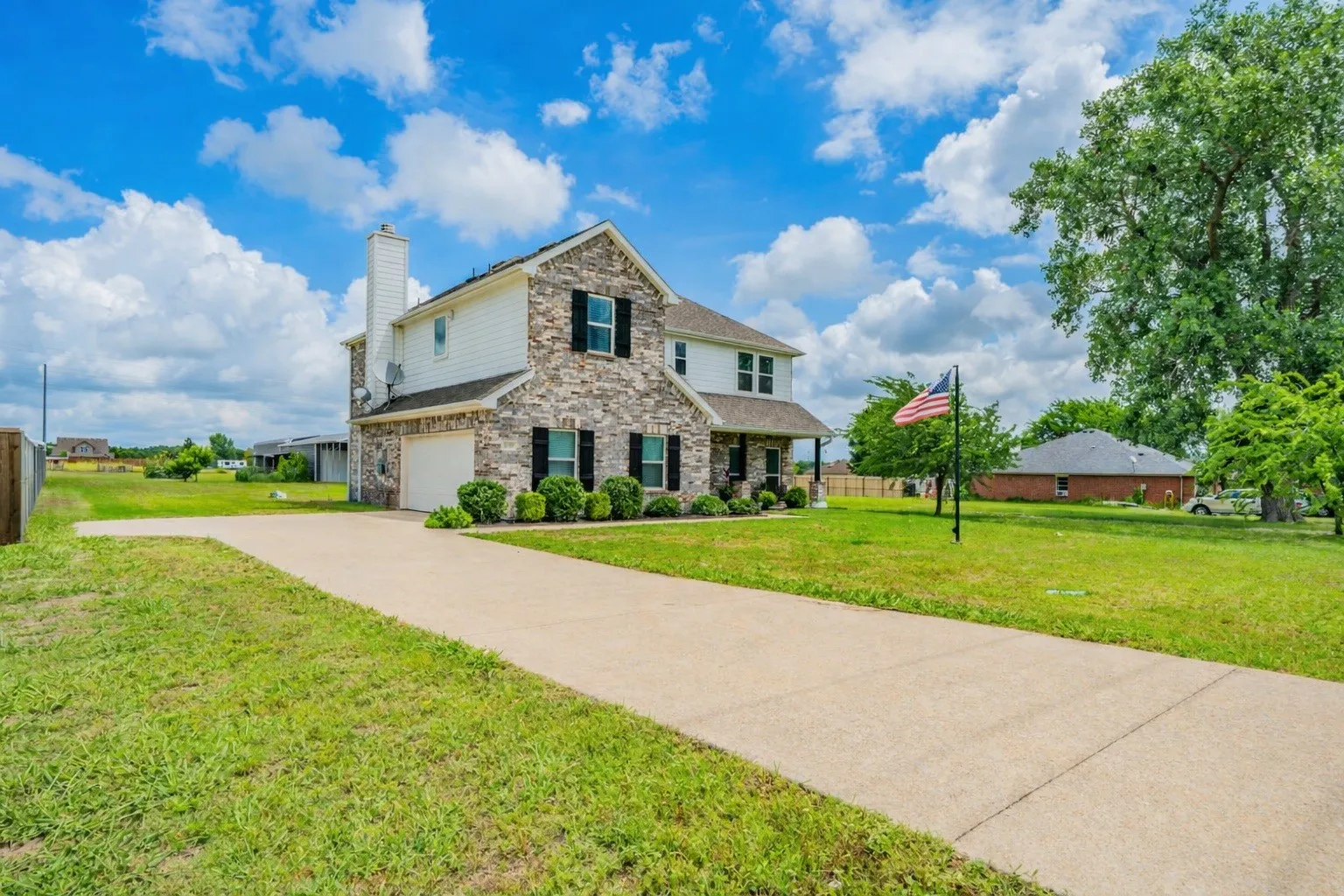 Single Family Residence For Sale in Collin County , 14797 County Road 489, Nevada, Texas 75173, 4 Bedroom, 3 Bathroom, 2 Garage spaces, 2,784 Sqft, built in 2018, mls#21292455, Real Estate Agent in Nevada, Homes For Sale in Collin county, Homes For Sale in Nevada, Realtor in Nevada Texas, Real Estate Brokerage Independent Realty Texas, Luminita Cordes Realtor