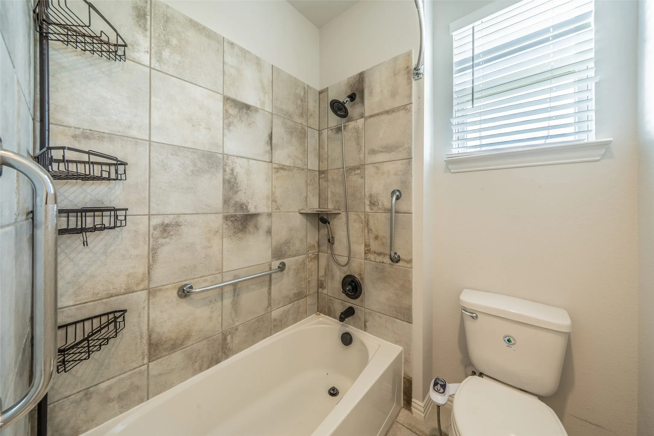 Single Family Residence For Sale in Collin County , 14797 County Road 489, Nevada, Texas 75173, 4 Bedroom, 3 Bathroom, 2 Garage spaces, 2,784 Sqft, built in 2018, mls#21292455, Real Estate Agent in Nevada, Homes For Sale in Collin county, Homes For Sale in Nevada, Realtor in Nevada Texas, Real Estate Brokerage Independent Realty Texas, Luminita Cordes Realtor