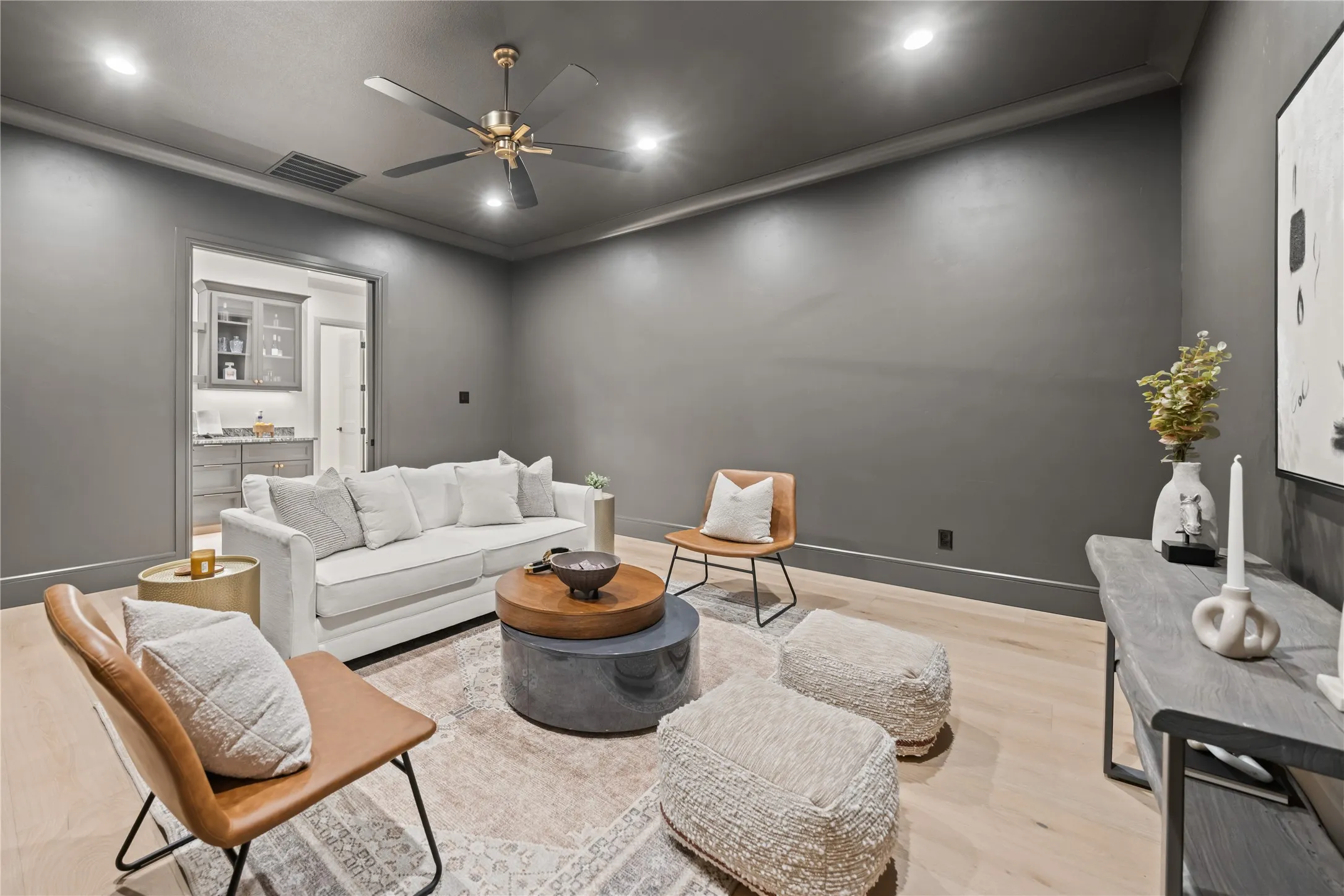 Single Family Residence For Sale in Parker County , 724 Cooper Trail, Weatherford, Texas 76087, 4 Bedroom, 5 Bathroom, 3 Garage spaces, 4,203 Sqft, built in 2025, mls#21294117, Real Estate Agent in Weatherford, Homes For Sale in Parker county, Homes For Sale in Weatherford, Realtor in Weatherford Texas, Real Estate Brokerage Independent Realty Texas, Luminita Cordes Realtor