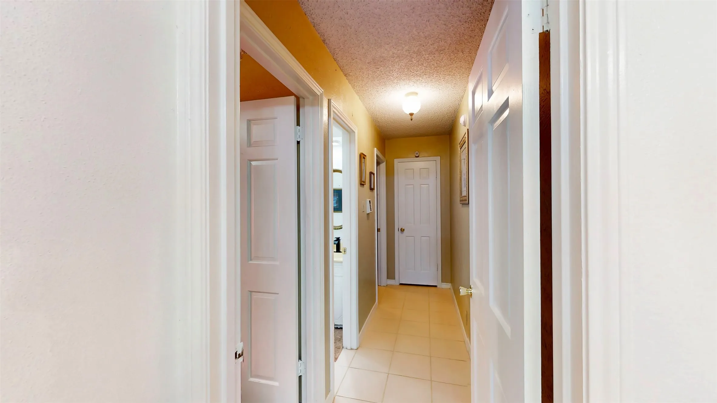 Single Family Residence For Sale in Tarrant County , 7432 Brentwood Stair Road, Fort Worth, Texas 76112, 3 Bedroom, 2 Bathroom, 2 Garage spaces, 1,840 Sqft, built in 1972, Price $315,000, mls#21286851, Real Estate Agent in Fort Worth, Homes For Sale in Tarrant county, Homes For Sale in Fort Worth, Realtor in Fort Worth Texas, Real Estate Brokerage Independent Realty Texas, Luminita Cordes Realtor