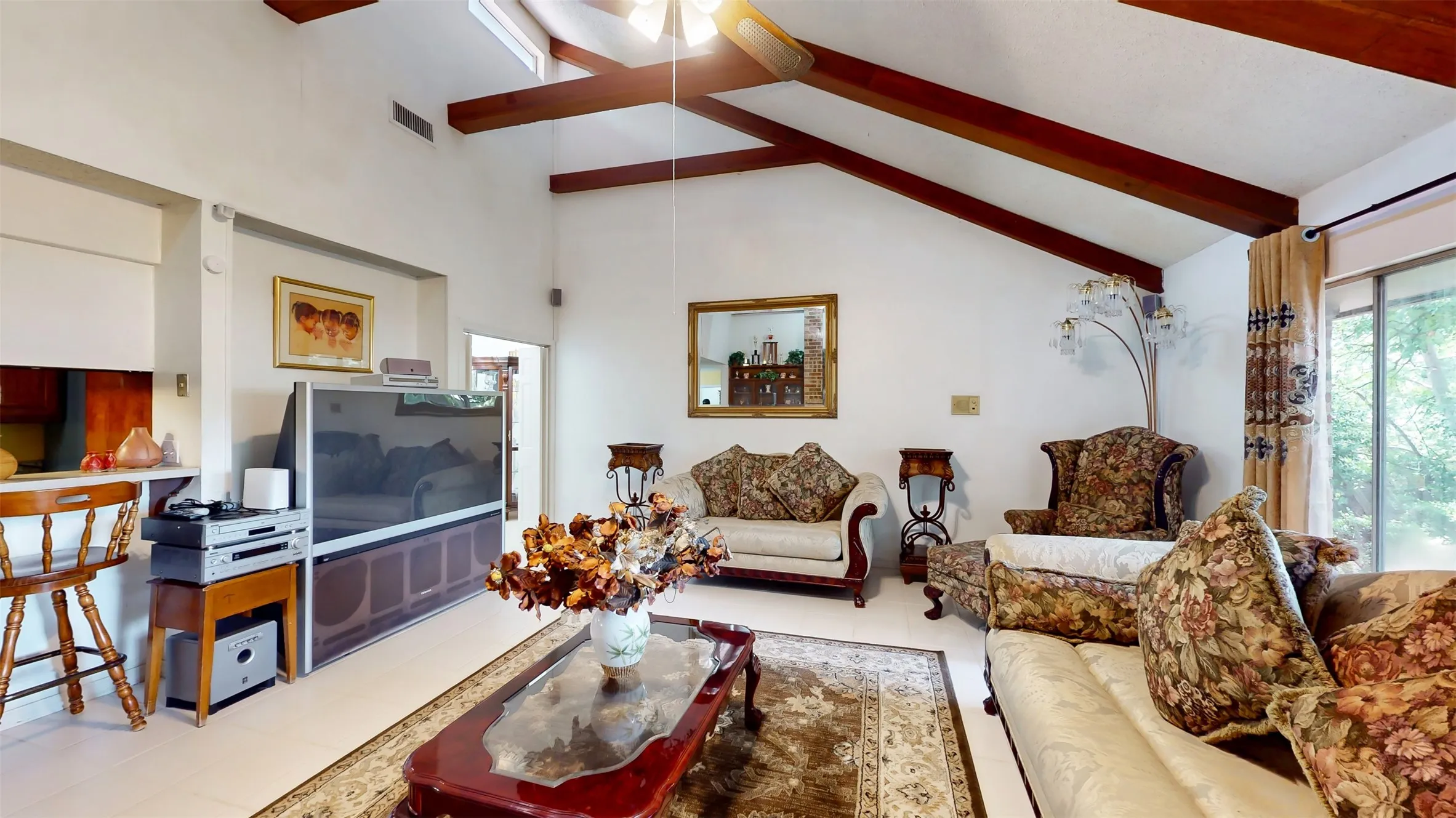 Single Family Residence For Sale in Tarrant County , 7432 Brentwood Stair Road, Fort Worth, Texas 76112, 3 Bedroom, 2 Bathroom, 2 Garage spaces, 1,840 Sqft, built in 1972, Price $315,000, mls#21286851, Real Estate Agent in Fort Worth, Homes For Sale in Tarrant county, Homes For Sale in Fort Worth, Realtor in Fort Worth Texas, Real Estate Brokerage Independent Realty Texas, Luminita Cordes Realtor