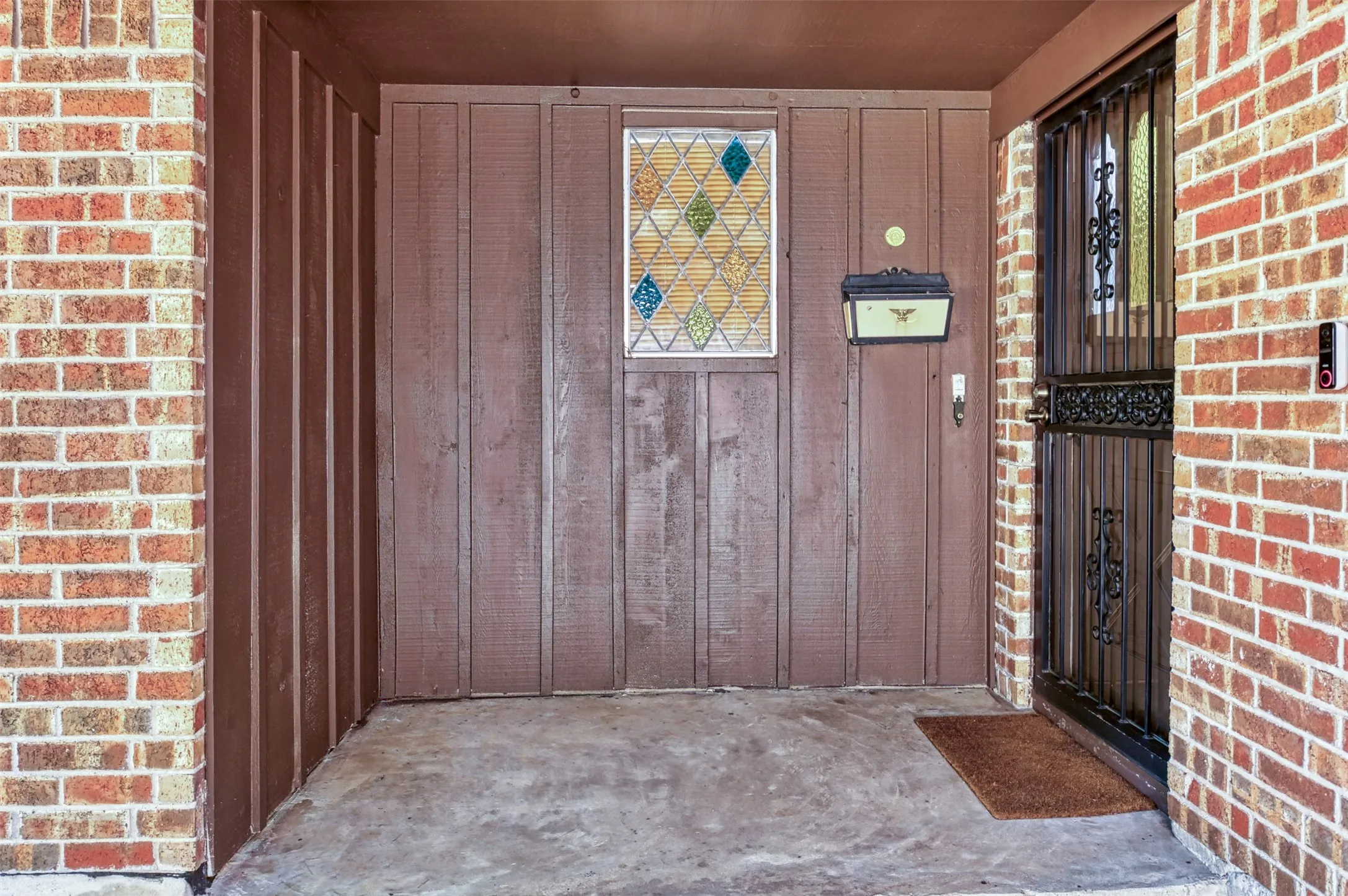 Single Family Residence For Sale in Tarrant County , 7432 Brentwood Stair Road, Fort Worth, Texas 76112, 3 Bedroom, 2 Bathroom, 2 Garage spaces, 1,840 Sqft, built in 1972, Price $315,000, mls#21286851, Real Estate Agent in Fort Worth, Homes For Sale in Tarrant county, Homes For Sale in Fort Worth, Realtor in Fort Worth Texas, Real Estate Brokerage Independent Realty Texas, Luminita Cordes Realtor
