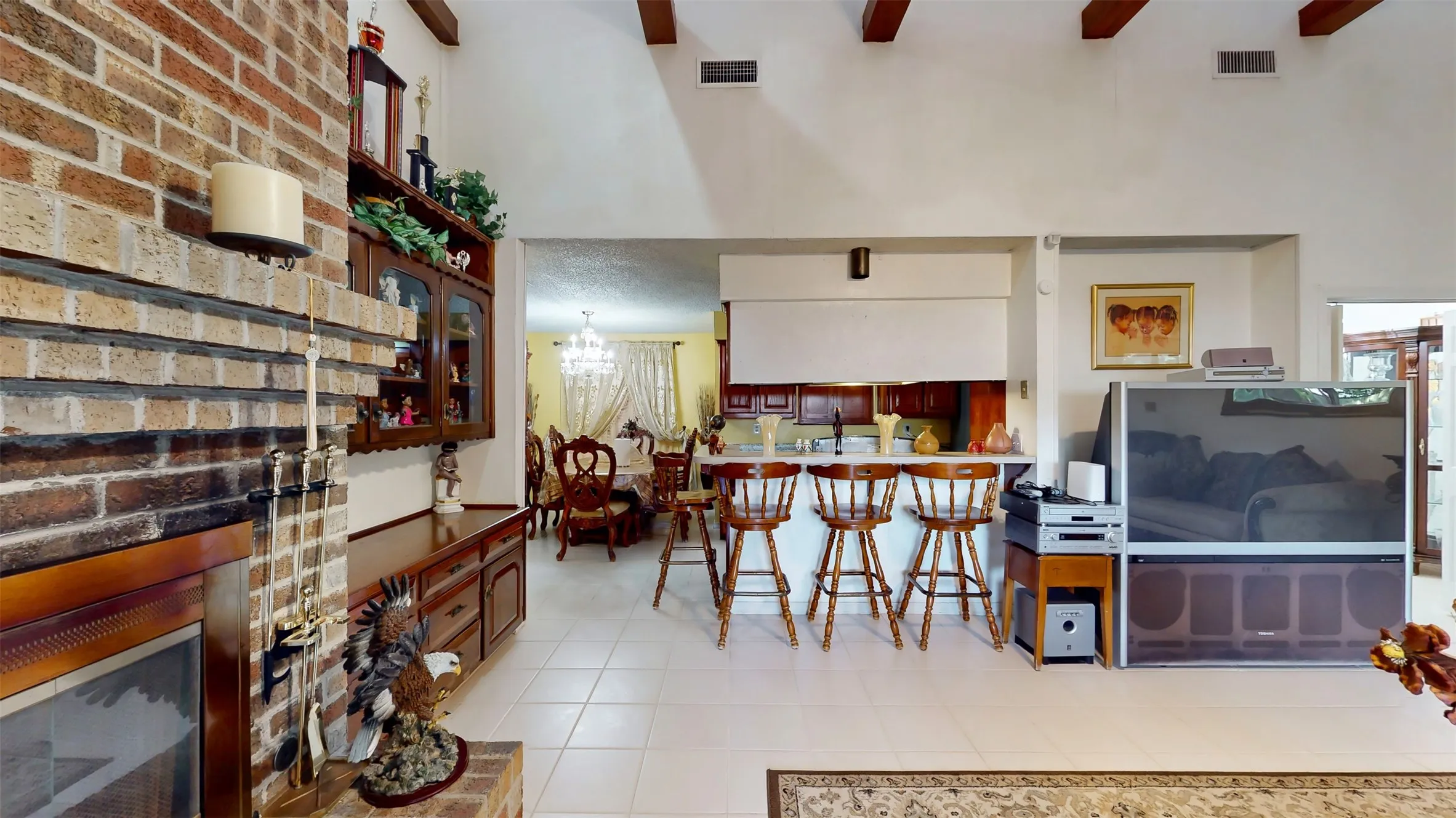 Single Family Residence For Sale in Tarrant County , 7432 Brentwood Stair Road, Fort Worth, Texas 76112, 3 Bedroom, 2 Bathroom, 2 Garage spaces, 1,840 Sqft, built in 1972, Price $315,000, mls#21286851, Real Estate Agent in Fort Worth, Homes For Sale in Tarrant county, Homes For Sale in Fort Worth, Realtor in Fort Worth Texas, Real Estate Brokerage Independent Realty Texas, Luminita Cordes Realtor