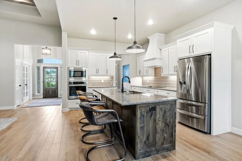 Single Family Residence For Sale in Parker County , 617 Bent Tree Lane, Weatherford, Texas 76085, 4 Bedroom, 2 Bathroom, 2 Garage spaces, 2,297 Sqft, built in 2021, mls#21294100, Real Estate Agent in Weatherford, Homes For Sale in Parker county, Homes For Sale in Weatherford, Realtor in Weatherford Texas, Real Estate Brokerage Independent Realty Texas, Luminita Cordes Realtor