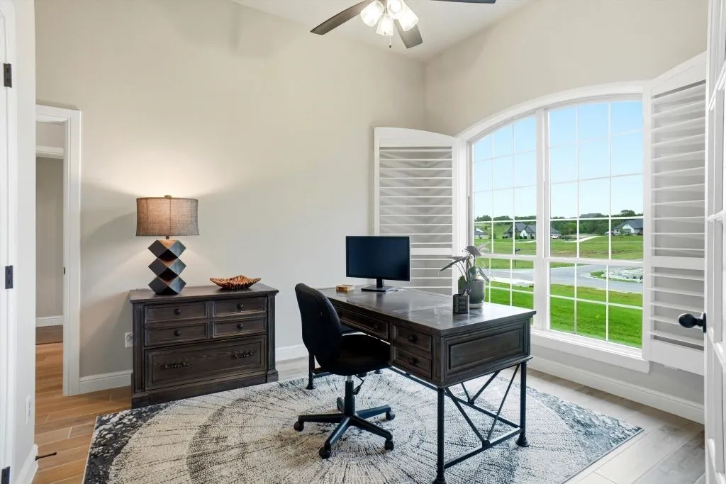 Single Family Residence For Sale in Parker County , 617 Bent Tree Lane, Weatherford, Texas 76085, 4 Bedroom, 2 Bathroom, 2 Garage spaces, 2,297 Sqft, built in 2021, mls#21294100, Real Estate Agent in Weatherford, Homes For Sale in Parker county, Homes For Sale in Weatherford, Realtor in Weatherford Texas, Real Estate Brokerage Independent Realty Texas, Luminita Cordes Realtor