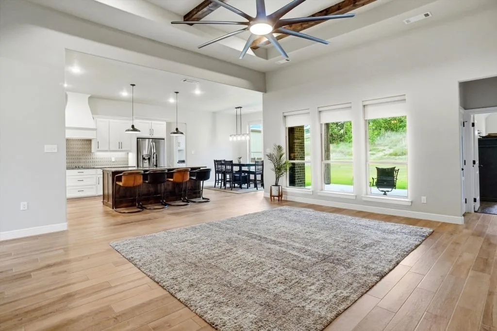 Single Family Residence For Sale in Parker County , 617 Bent Tree Lane, Weatherford, Texas 76085, 4 Bedroom, 2 Bathroom, 2 Garage spaces, 2,297 Sqft, built in 2021, mls#21294100, Real Estate Agent in Weatherford, Homes For Sale in Parker county, Homes For Sale in Weatherford, Realtor in Weatherford Texas, Real Estate Brokerage Independent Realty Texas, Luminita Cordes Realtor