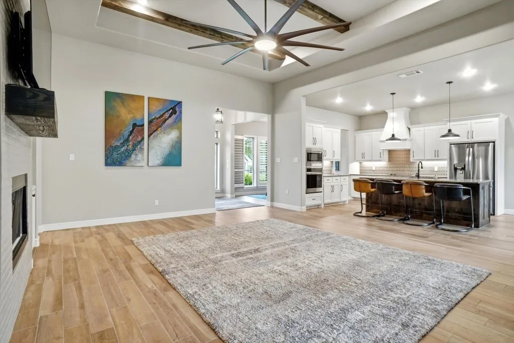 Single Family Residence For Sale in Parker County , 617 Bent Tree Lane, Weatherford, Texas 76085, 4 Bedroom, 2 Bathroom, 2 Garage spaces, 2,297 Sqft, built in 2021, mls#21294100, Real Estate Agent in Weatherford, Homes For Sale in Parker county, Homes For Sale in Weatherford, Realtor in Weatherford Texas, Real Estate Brokerage Independent Realty Texas, Luminita Cordes Realtor